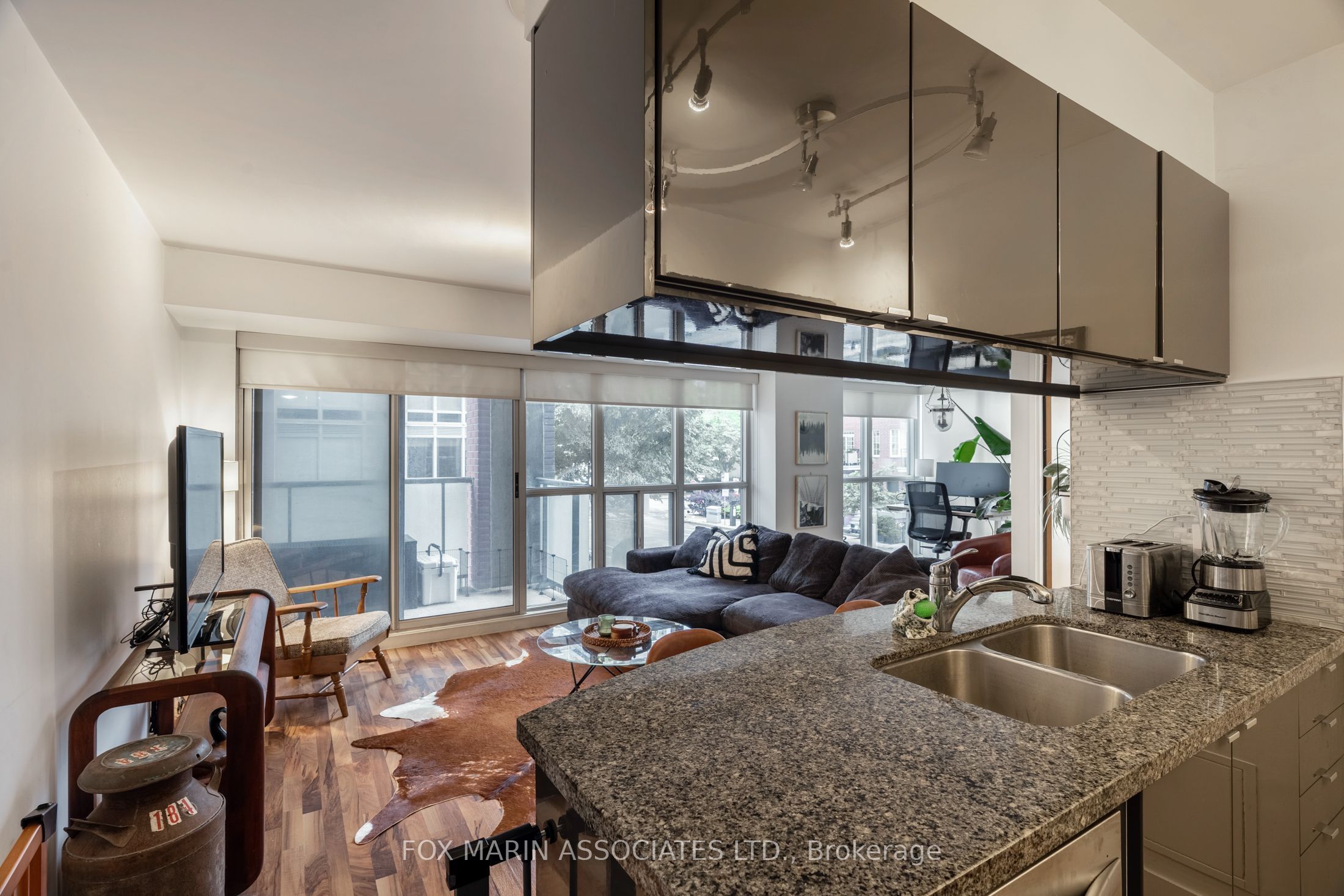1005 King Street W 207, Toronto, ON M6K 3M8 photo 4