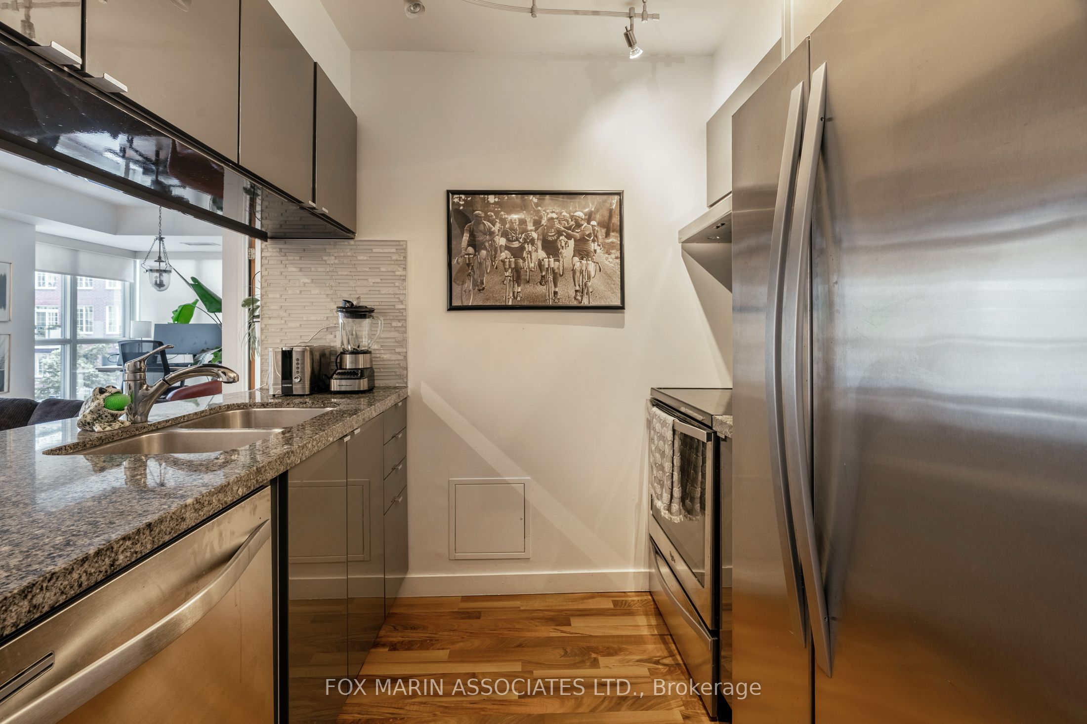 1005 King Street W 207, Toronto, ON M6K 3M8 photo 5