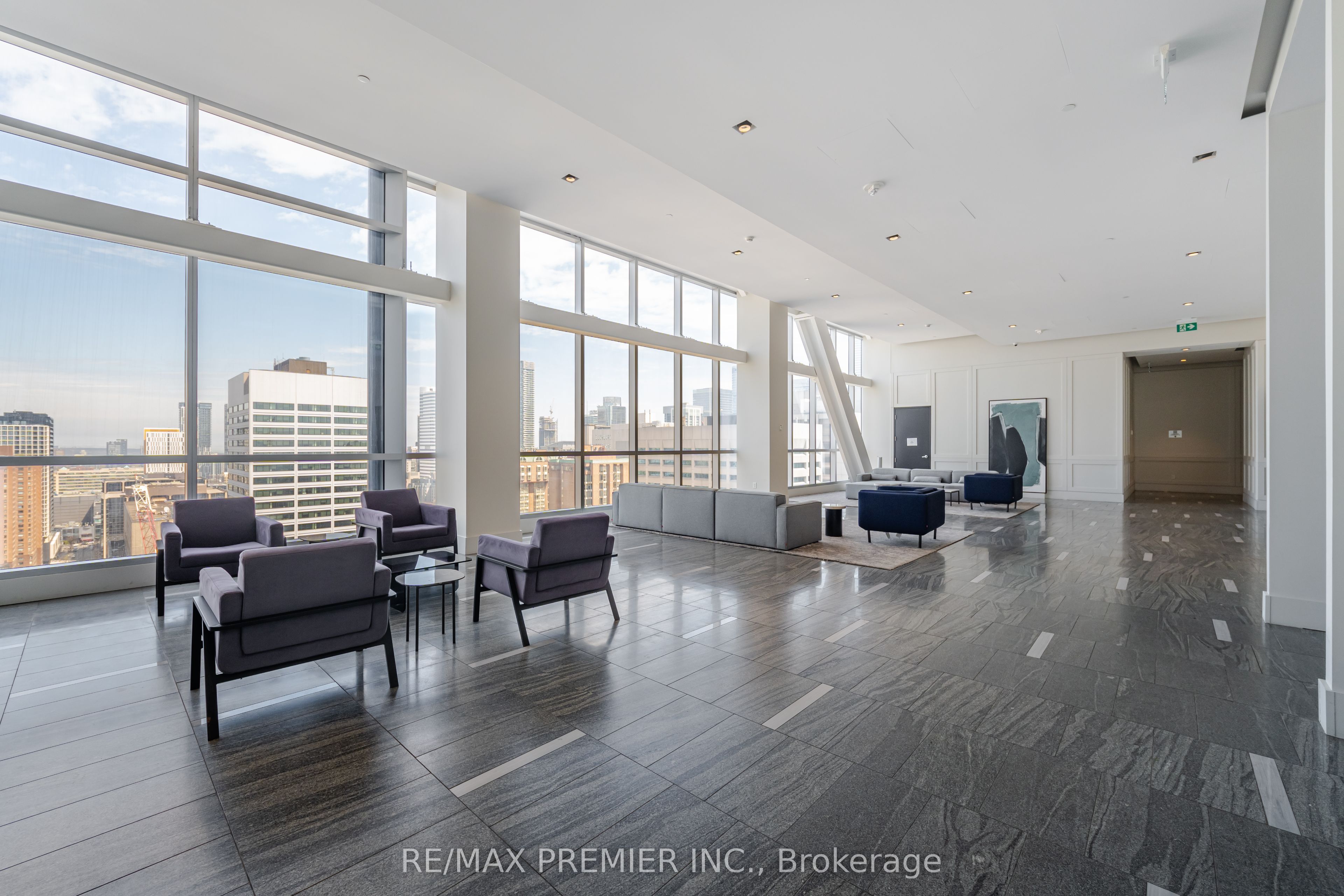 488 University Avenue 3201, Toronto, ON M5G 0C1 photo 3