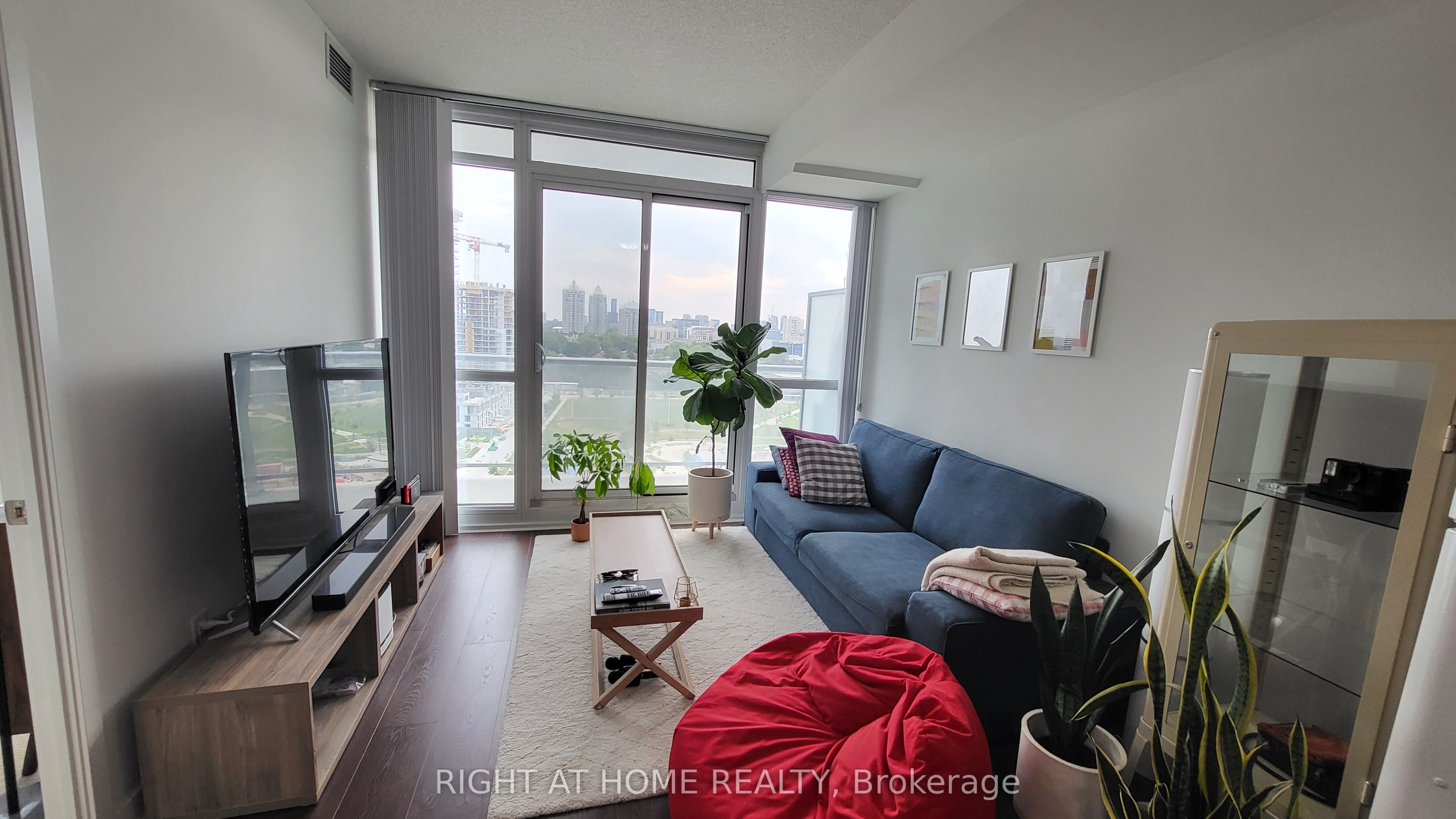 121 MCMAHON Drive 2211, Toronto, ON M2K 0C1 photo 2