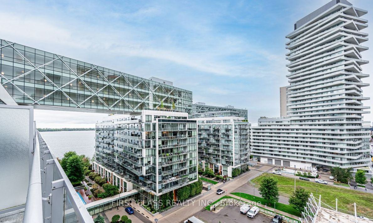 39 Queens Quay E 918, Toronto, ON M5E 0A5