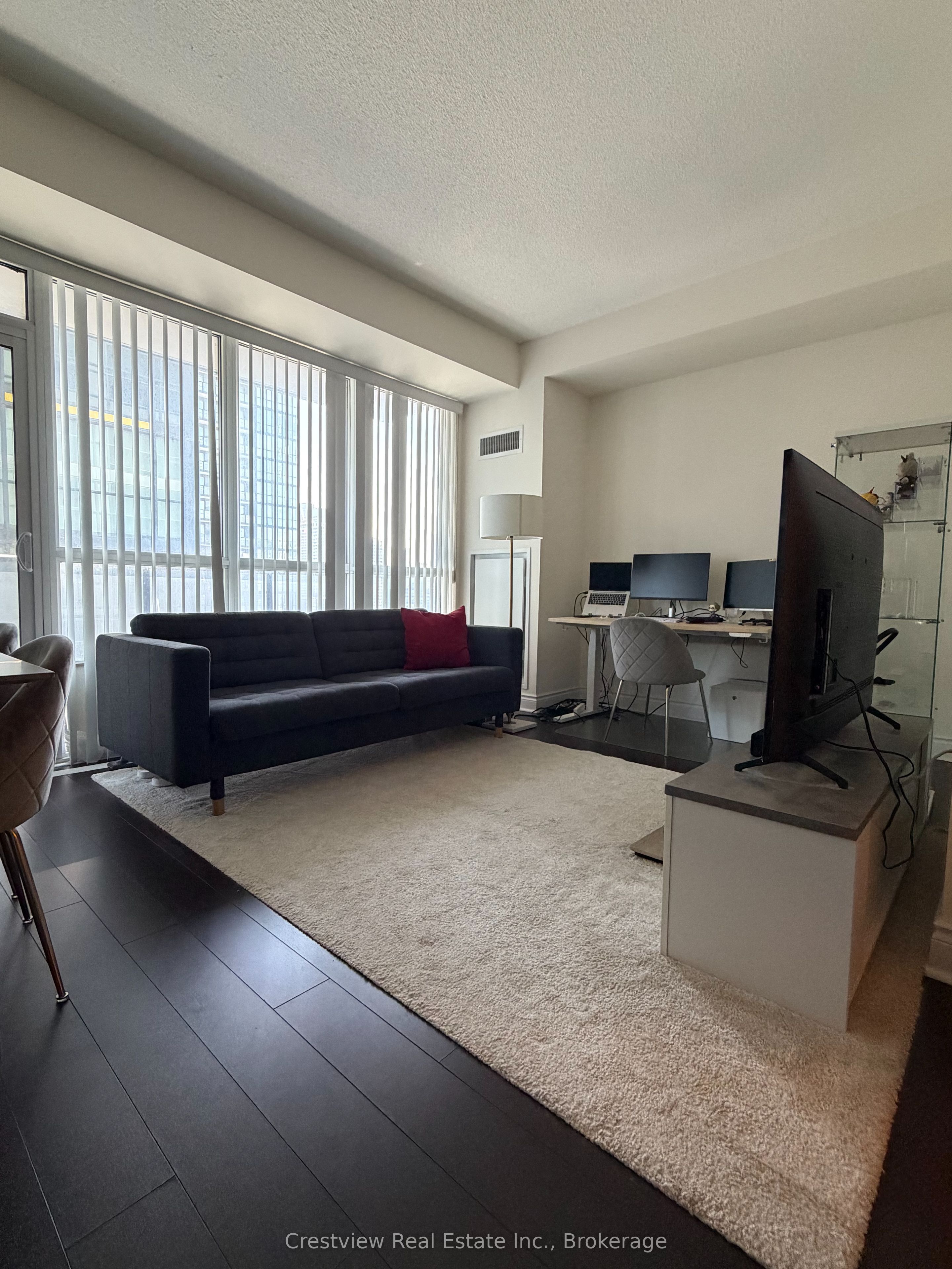 28 Ted Rogers Way 1903, Toronto, ON M4Y 2J4 photo 2