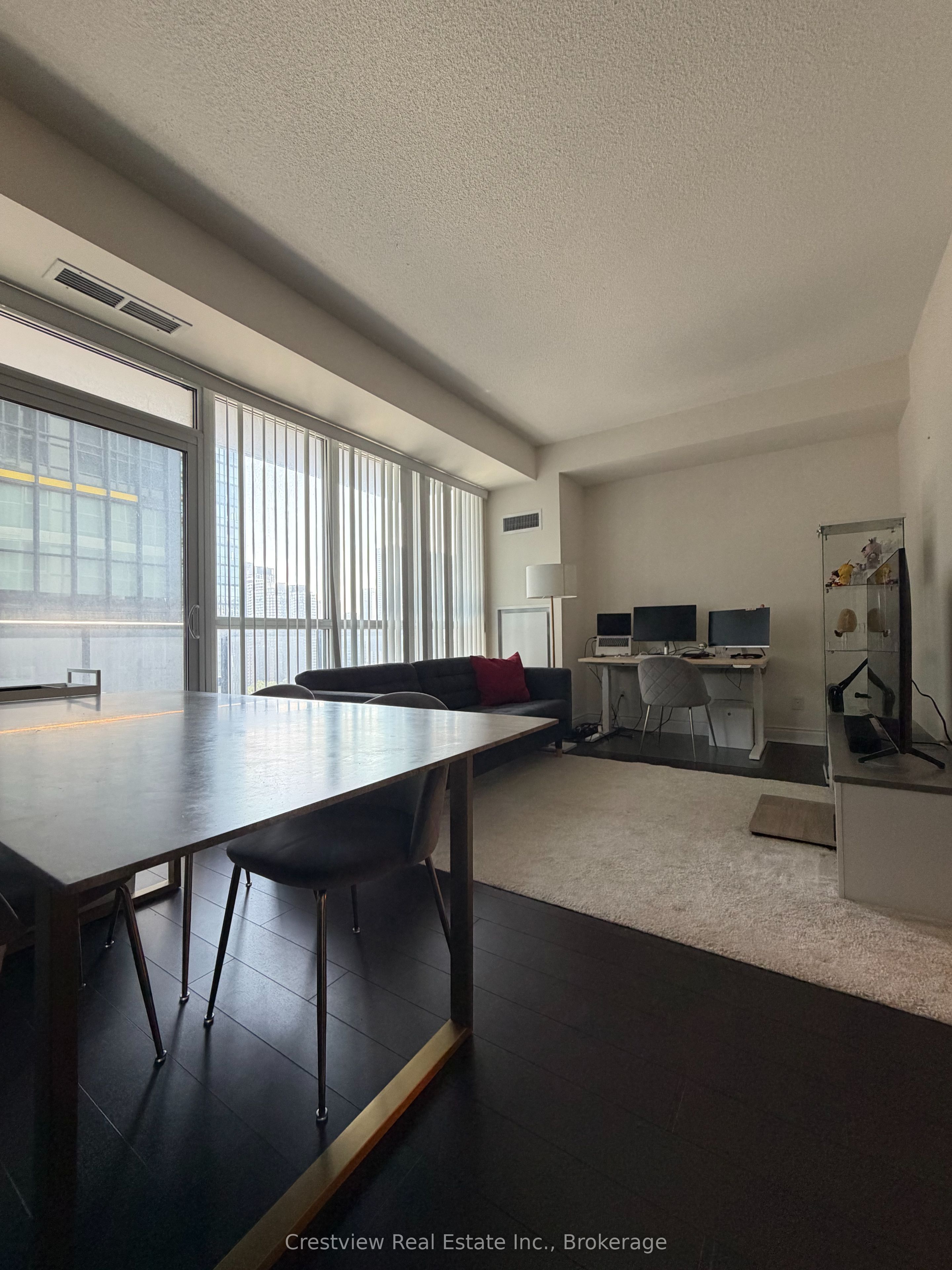 28 Ted Rogers Way 1903, Toronto, ON M4Y 2J4 photo 3