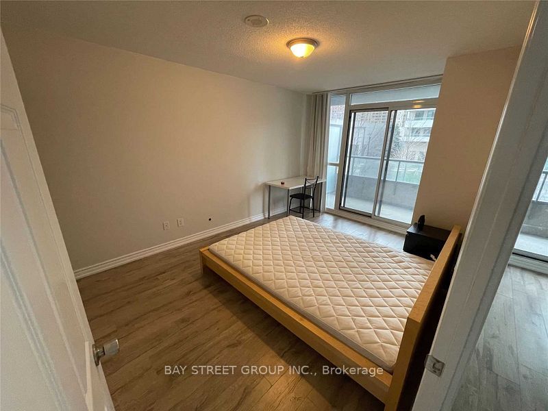 35 Hollywood Avenue 217, Toronto, ON M2N 0A9 photo 4