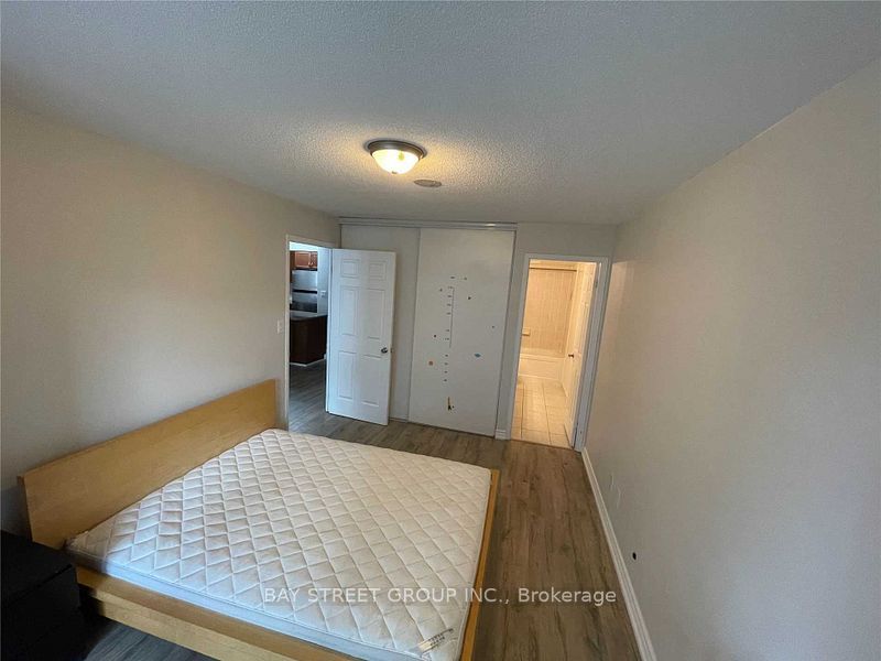 35 Hollywood Avenue 217, Toronto, ON M2N 0A9 photo 5