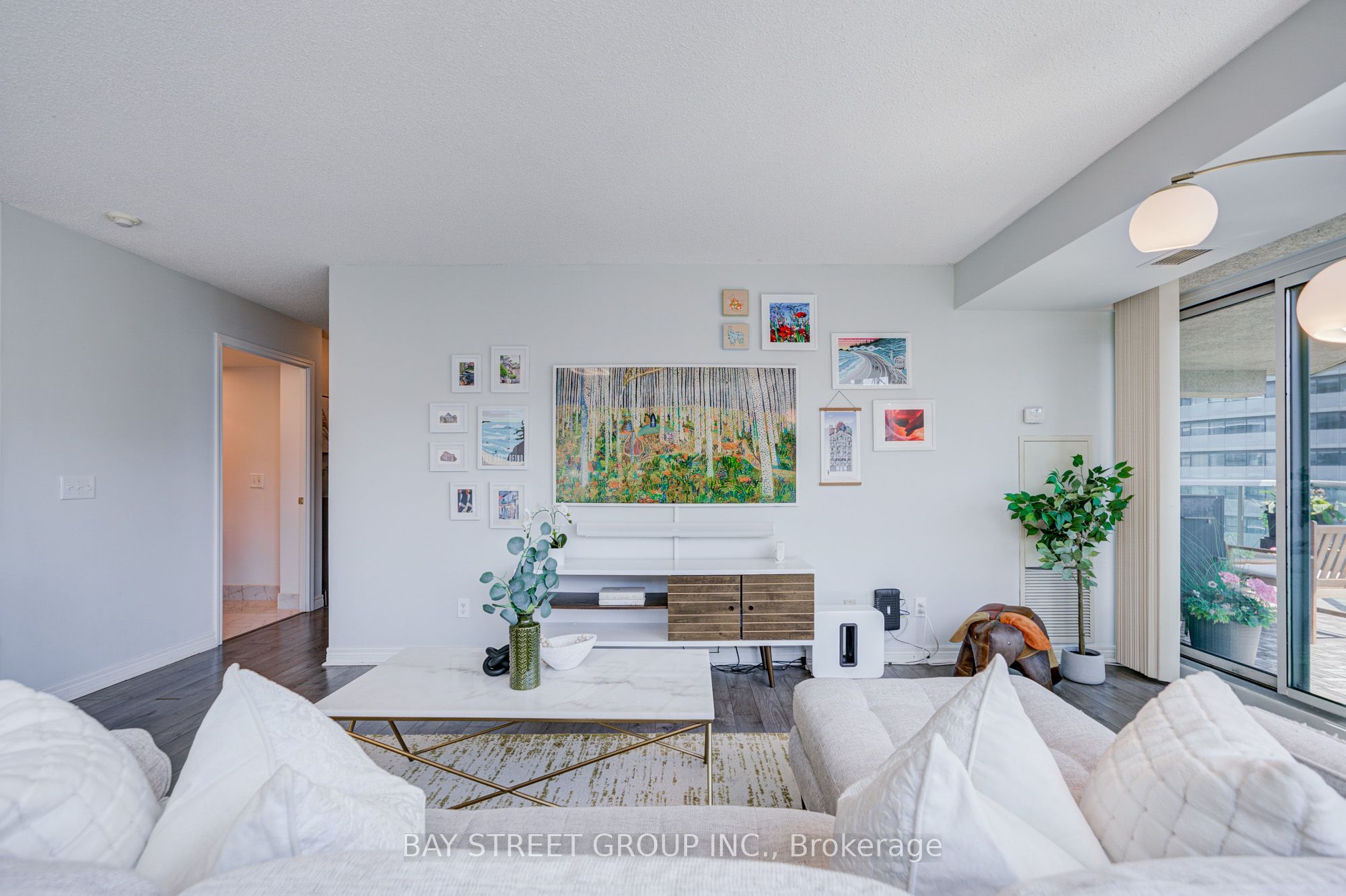 30 Grand Trunk Crescent 1811, Toronto, ON M5J 3A4 photo 4