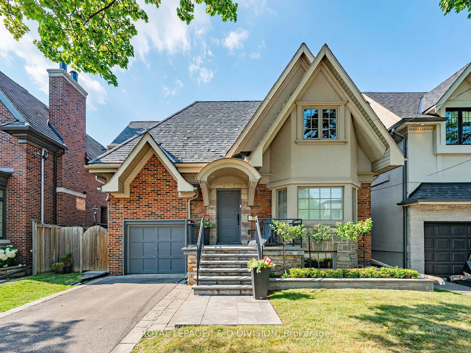 146 Glenvale Boulevard, Toronto, ON M4G 2W3