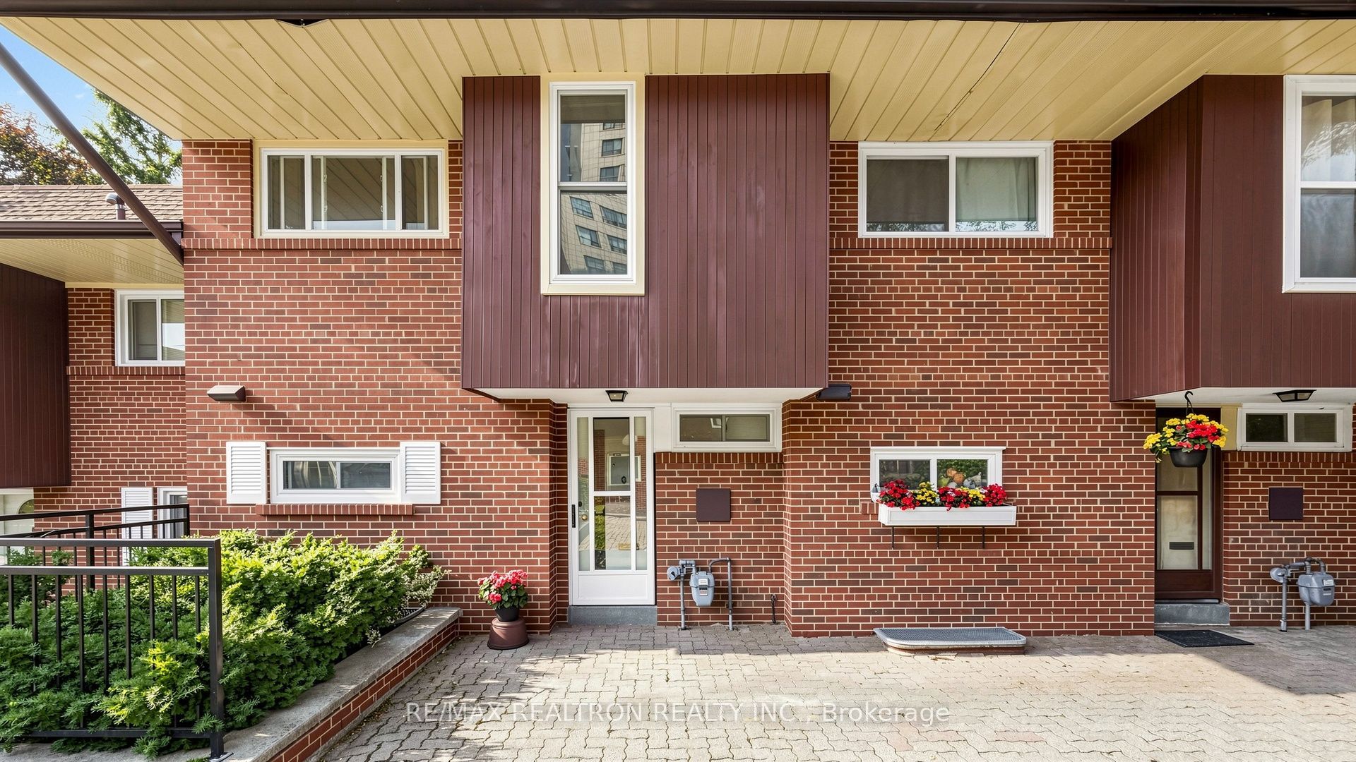 10 Esterbrooke Avenue 59, Toronto, ON M2J 2C2 photo 2