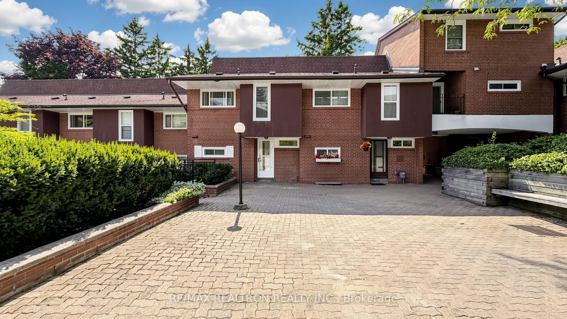 10 Esterbrooke Avenue 59, Toronto, ON M2J 2C2 photo 3