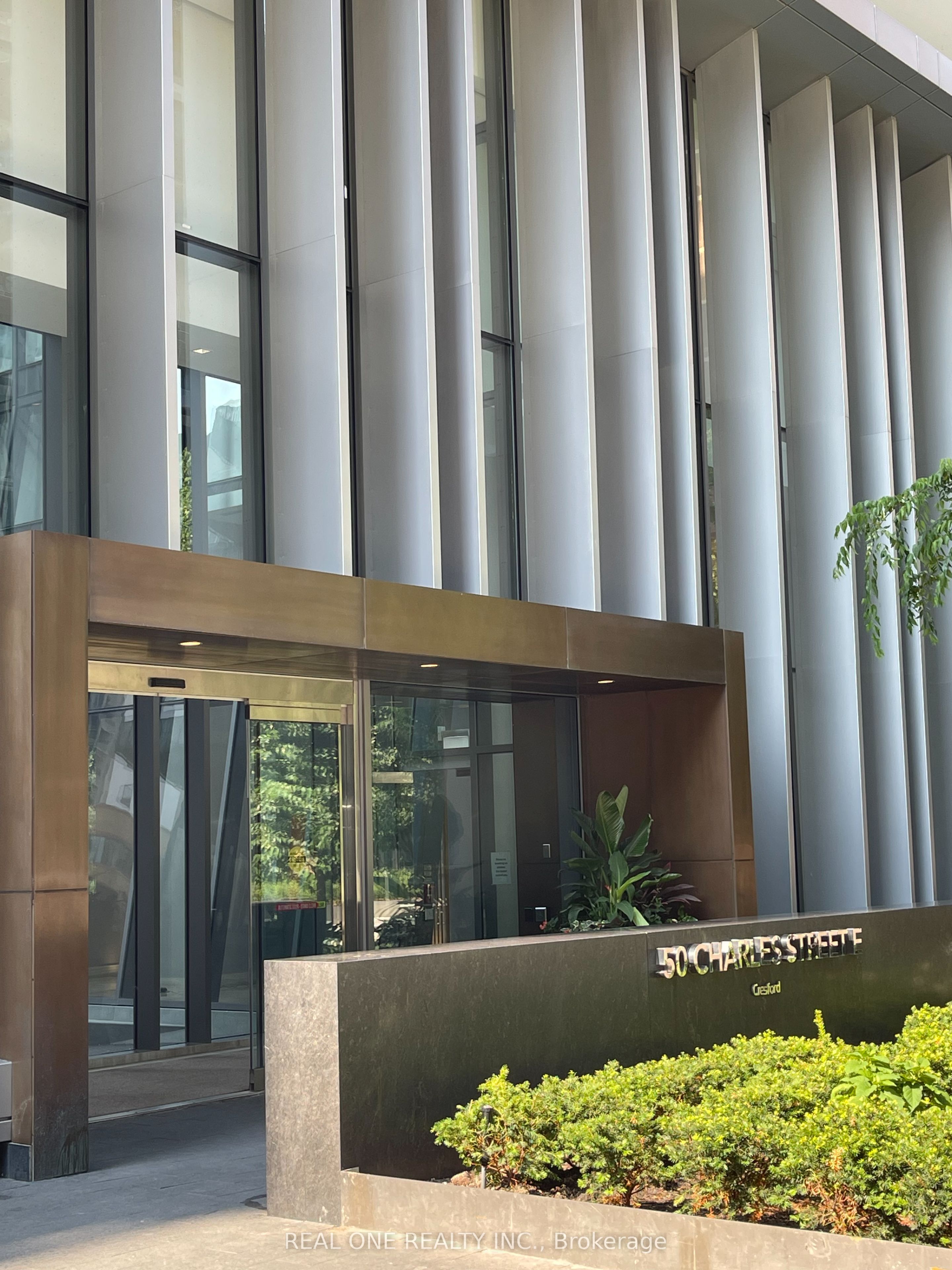 50 Charles Street E 1505, Toronto, ON M4Y 0C3 photo 3