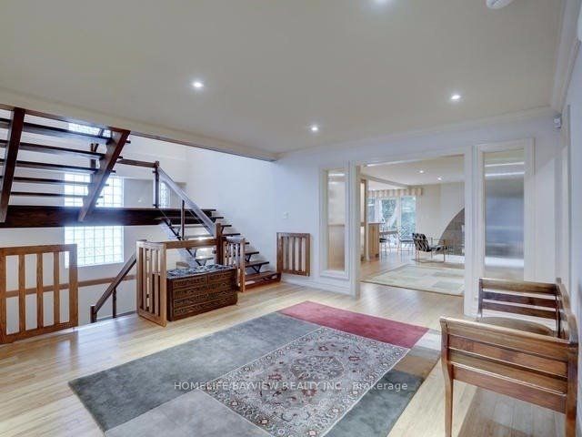 45 Aldershot Crescent, Toronto, ON M2P 1L7 photo 2