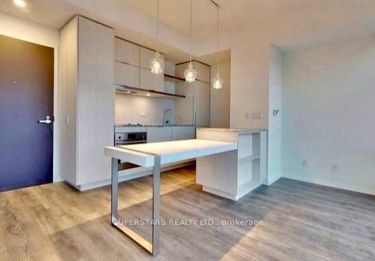 197 Yonge Street 5413, Toronto, ON M5B 0C1 photo 2