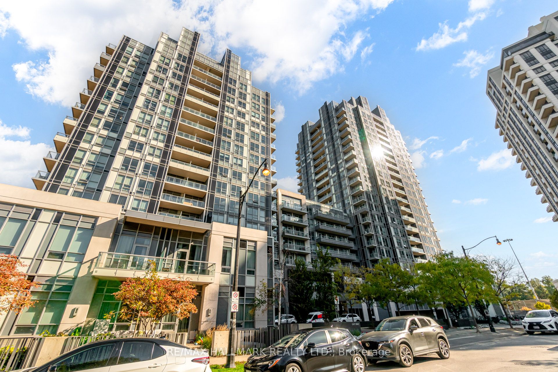120 Harrison Garden Boulevard 807, Toronto, ON M2N 0H1 photo 2