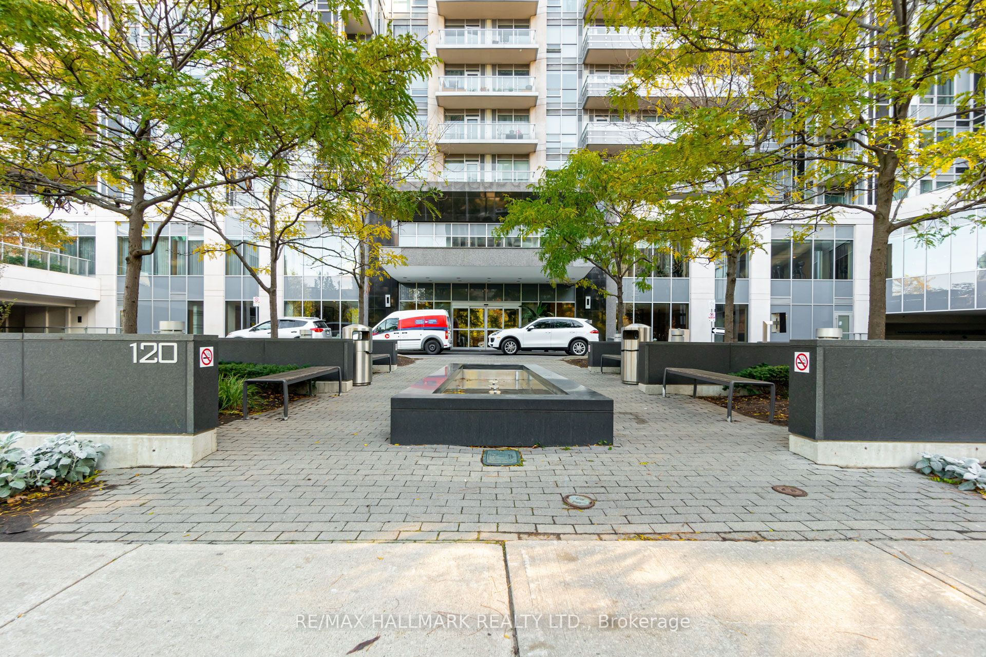 120 Harrison Garden Boulevard 807, Toronto, ON M2N 0H1 photo 3