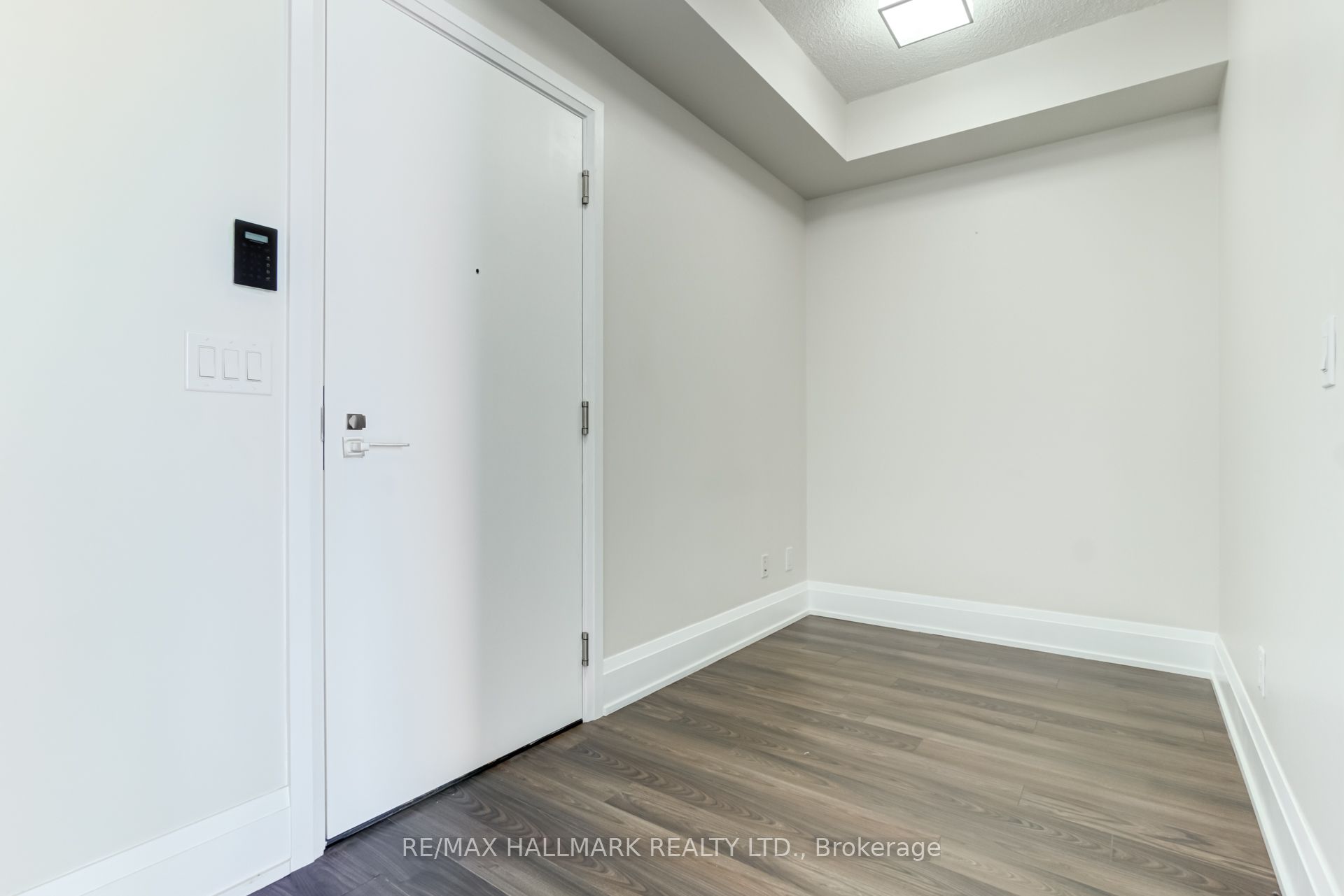 120 Harrison Garden Boulevard 807, Toronto, ON M2N 0H1 photo 4