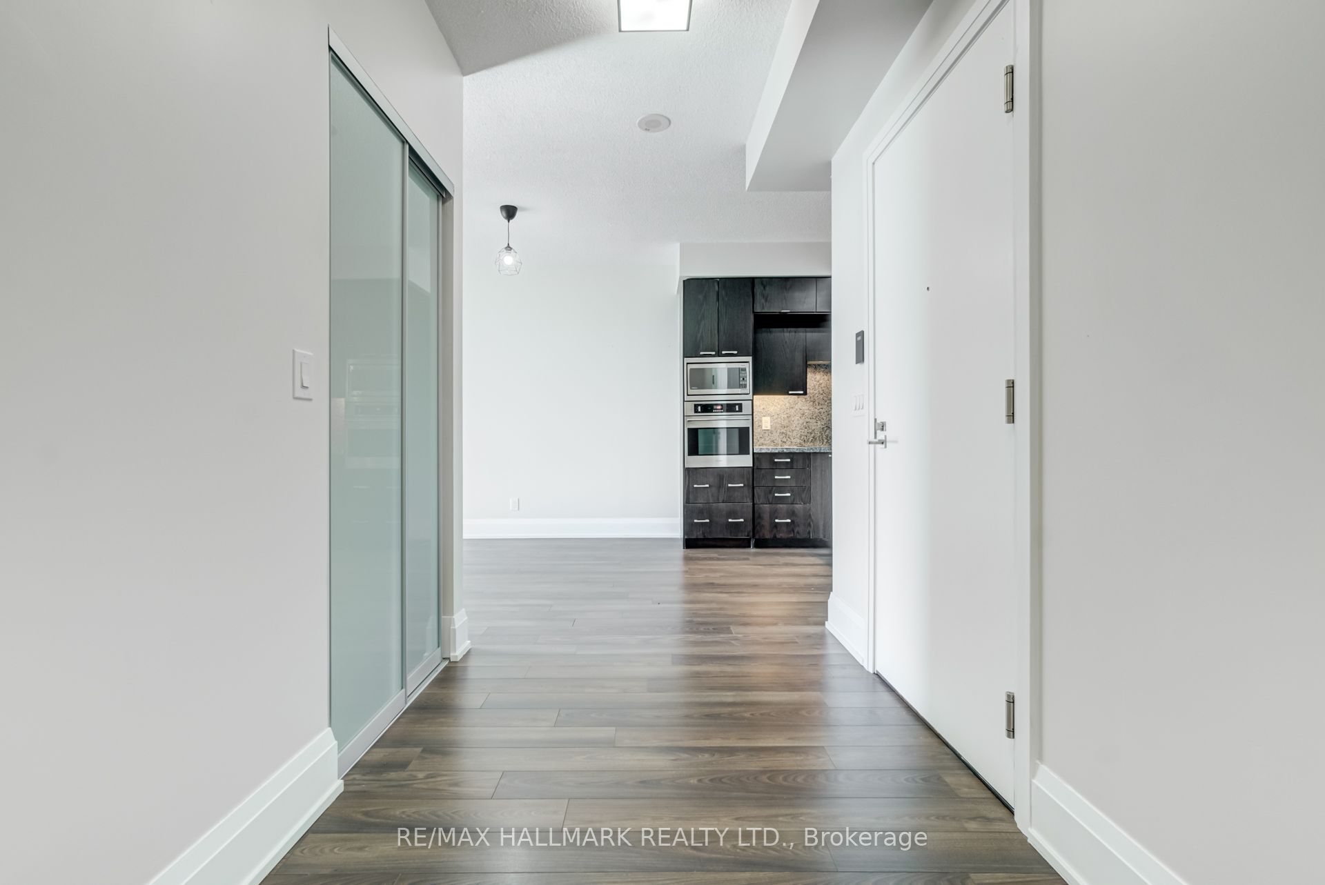 120 Harrison Garden Boulevard 807, Toronto, ON M2N 0H1 photo 5