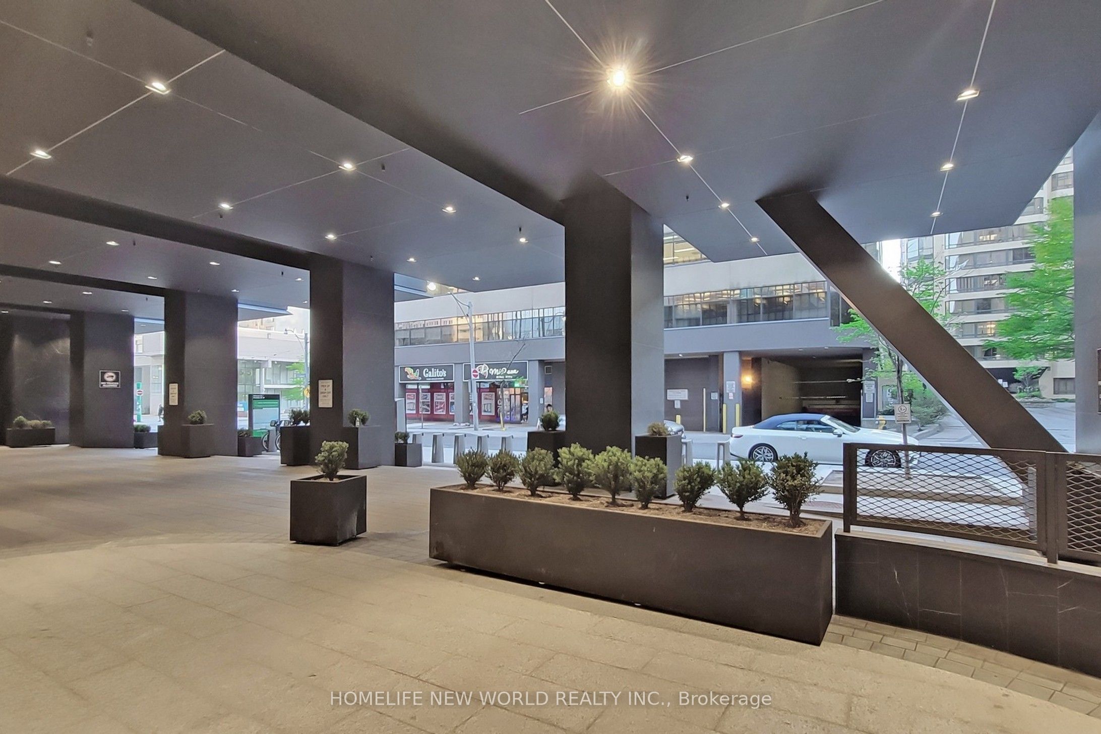 488 University Avenue 4501, Toronto, ON M5G 0C1 photo 5