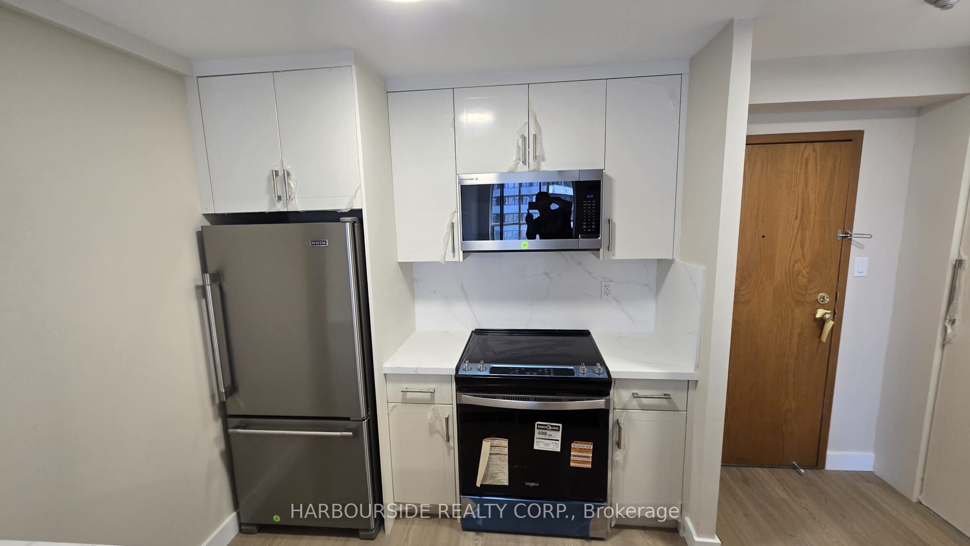 44 St Joseph Street 1413, Toronto, ON M4Y 2W4 photo 5
