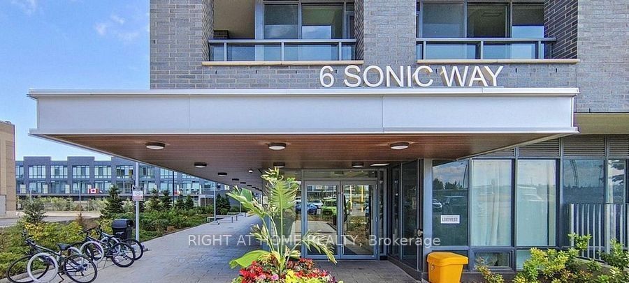 6 Sonic Way 703, Toronto, ON M3C 0P2 photo 2