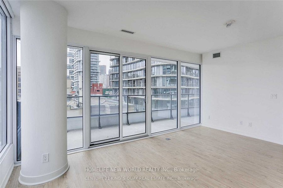 85 Wood Street 1216, Toronto, ON M4Y 0E8 photo 4