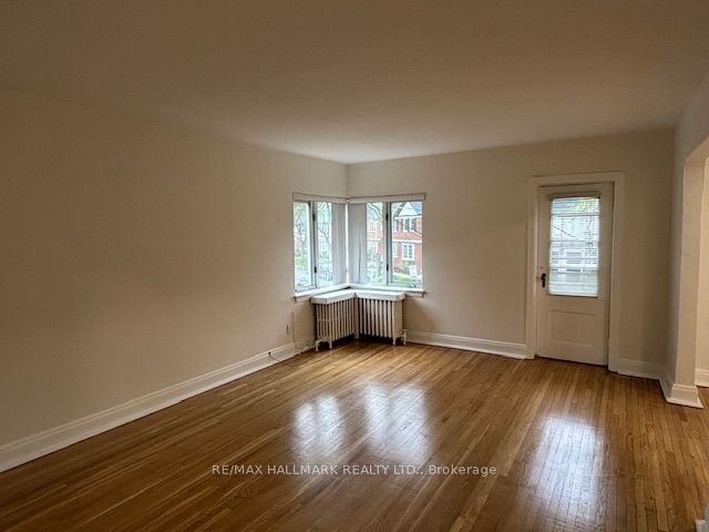 111 Oriole Parkway 202, Toronto, ON M5P 2G9 photo 3