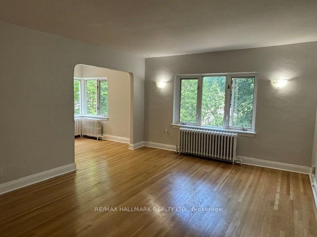 111 Oriole Parkway 202, Toronto, ON M5P 2G9 photo 4