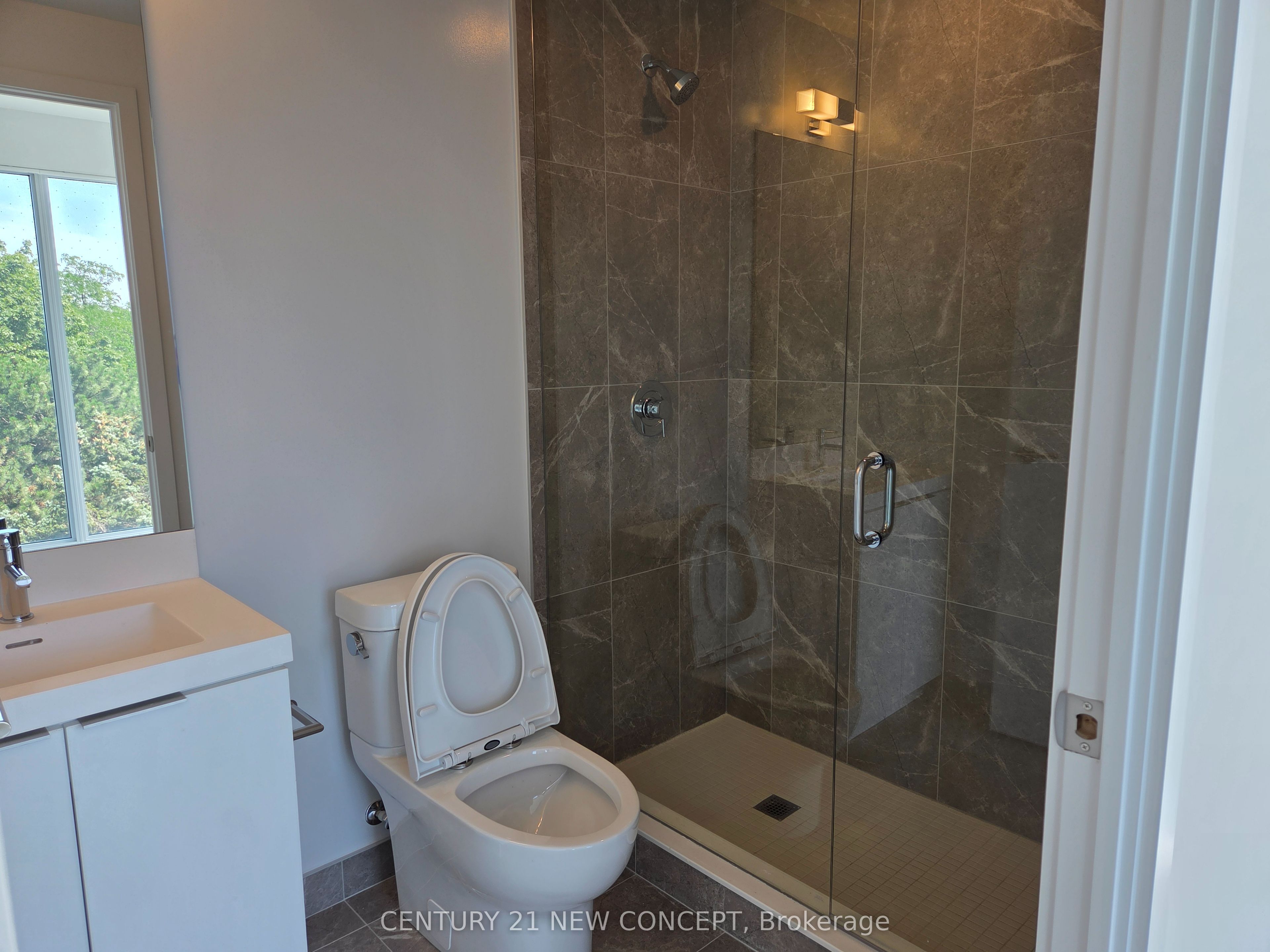 5858 Yonge Street 323, Toronto, ON M2M 0C6