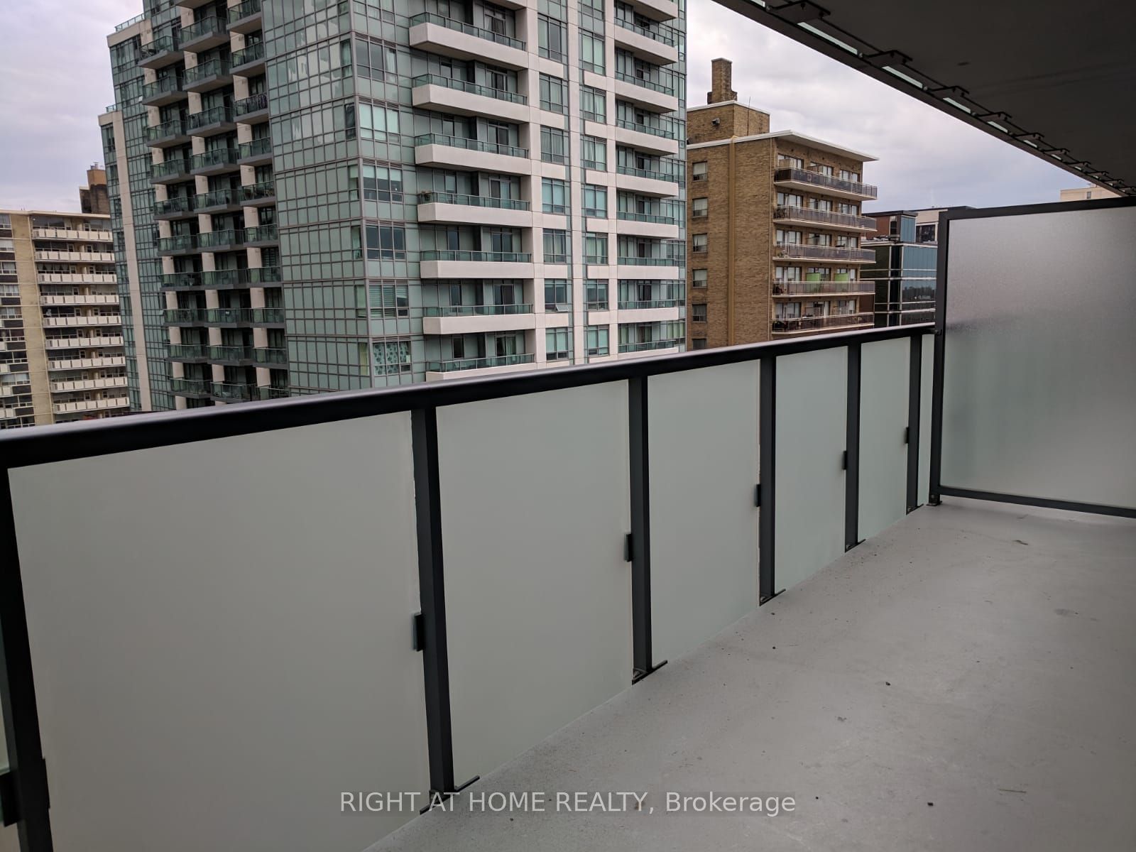 125 Redpath Avenue 609, Toronto, ON M4S 0B5 photo 3