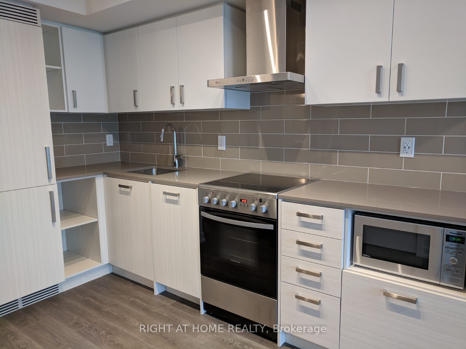125 Redpath Avenue 609, Toronto, ON M4S 0B5 photo 5
