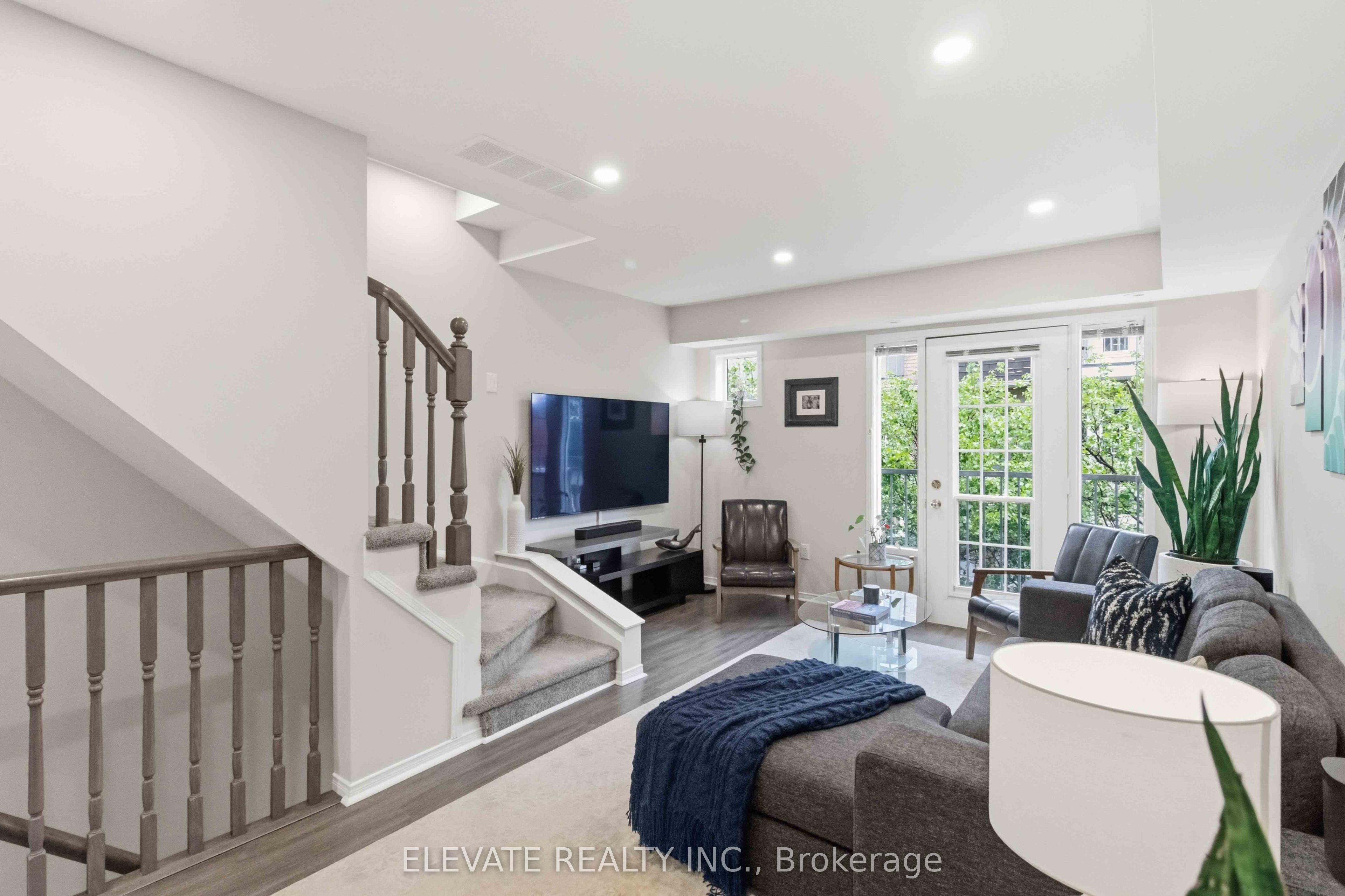 50 Merchant Lane 207, Toronto, ON M6P 4J6 photo 2