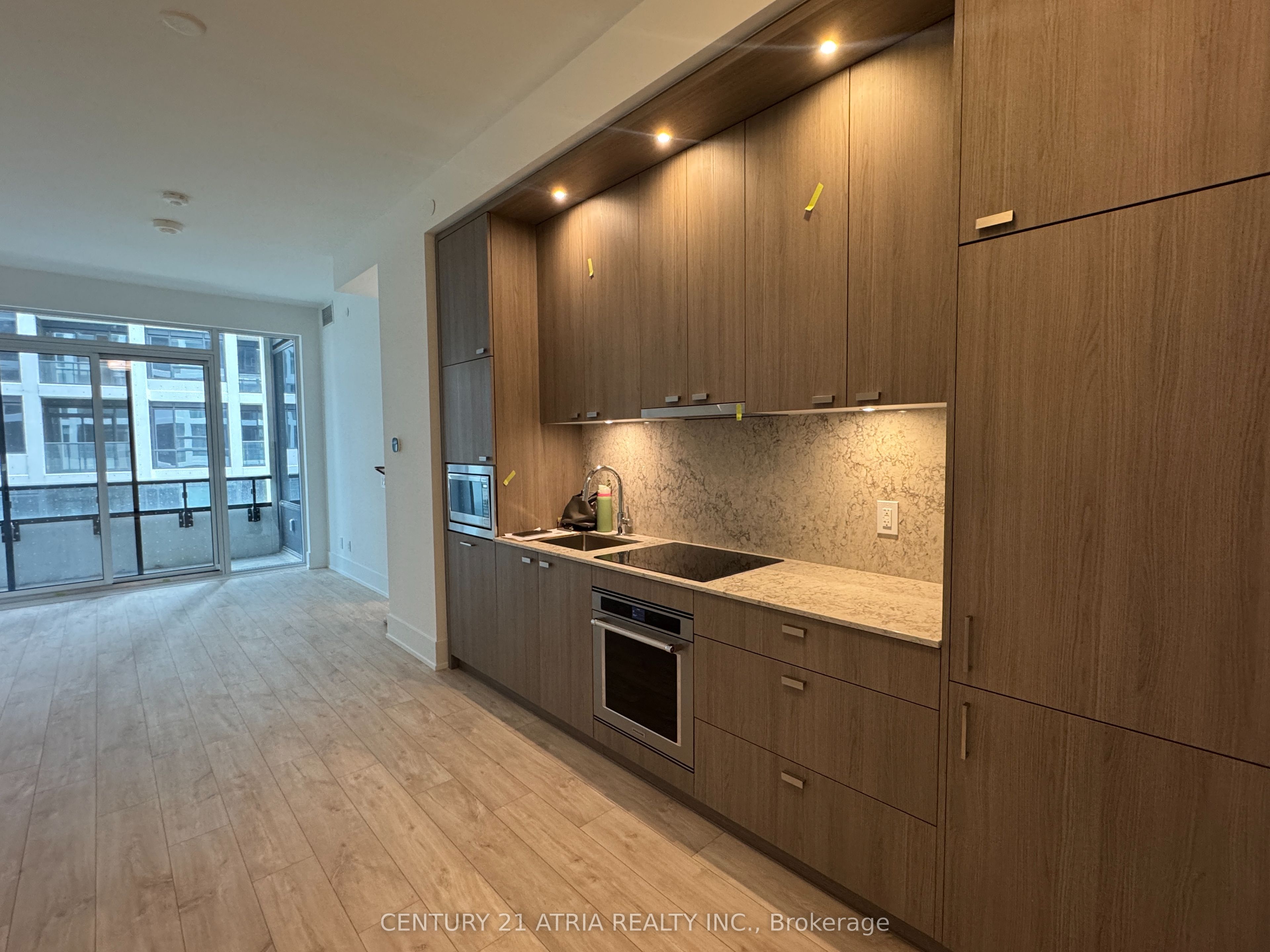 115 Denison Avenue 402, Toronto, ON M5T 2N1 photo 2