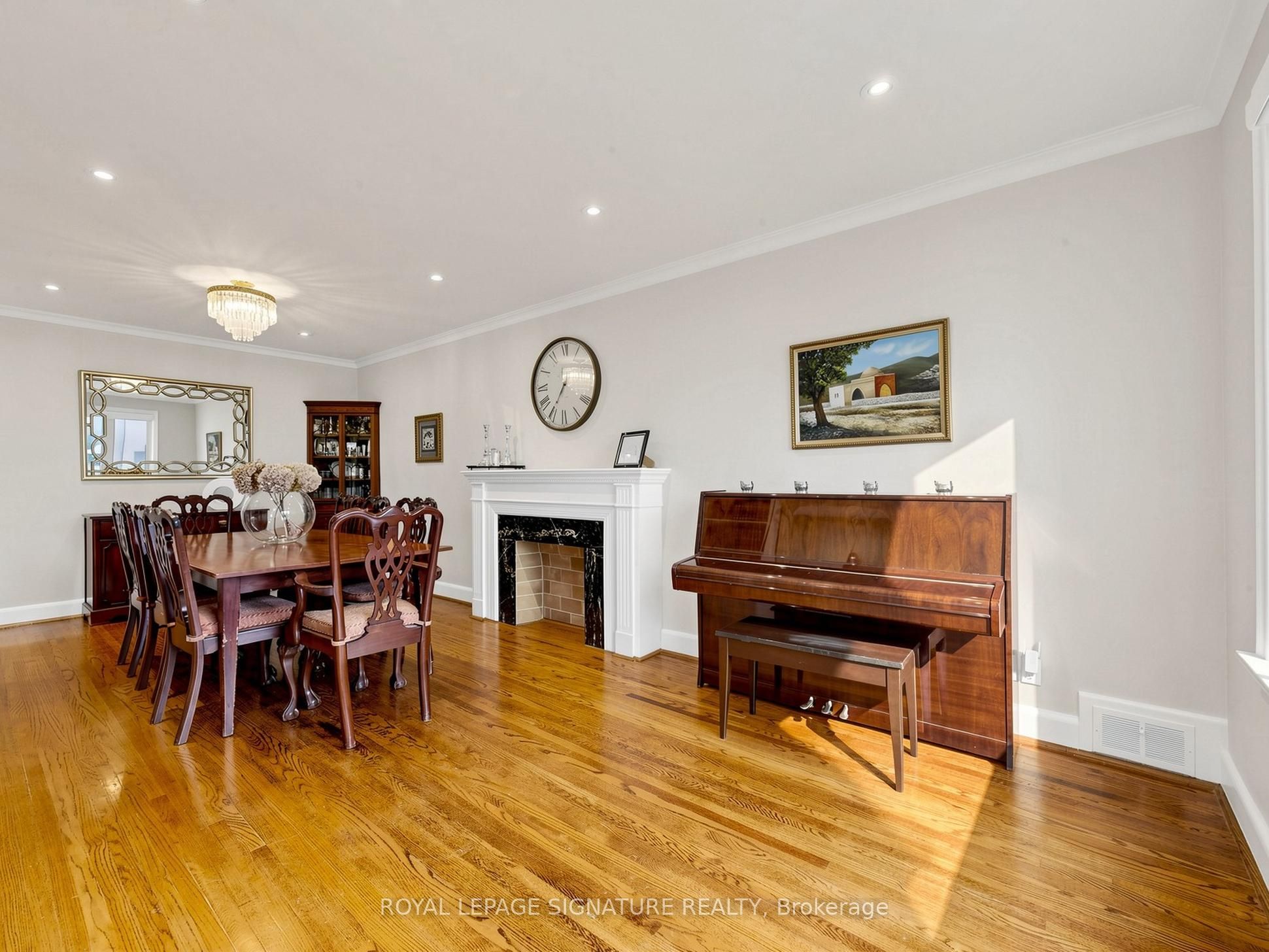 46 Brookview Drive, Toronto, ON M6A 2K2 photo 4