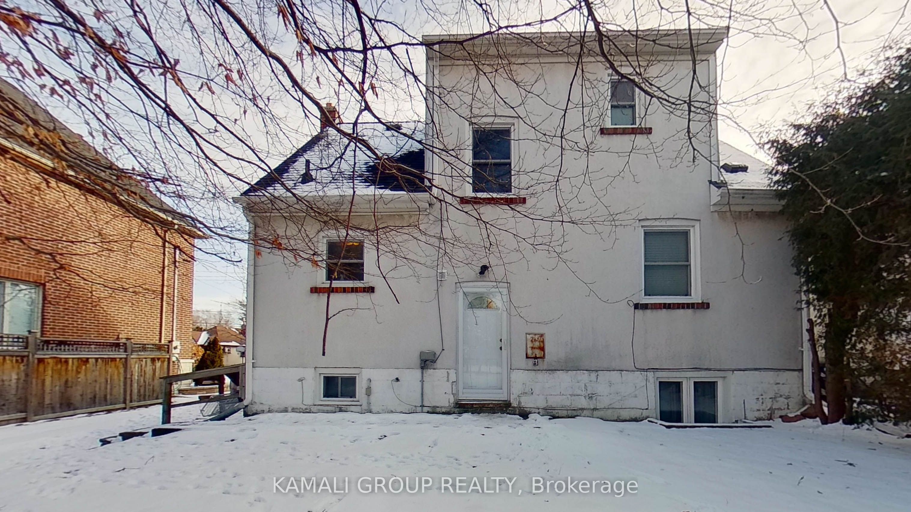 138 Johnston Avenue MAIN, Toronto, ON M2N 1H2 photo 2