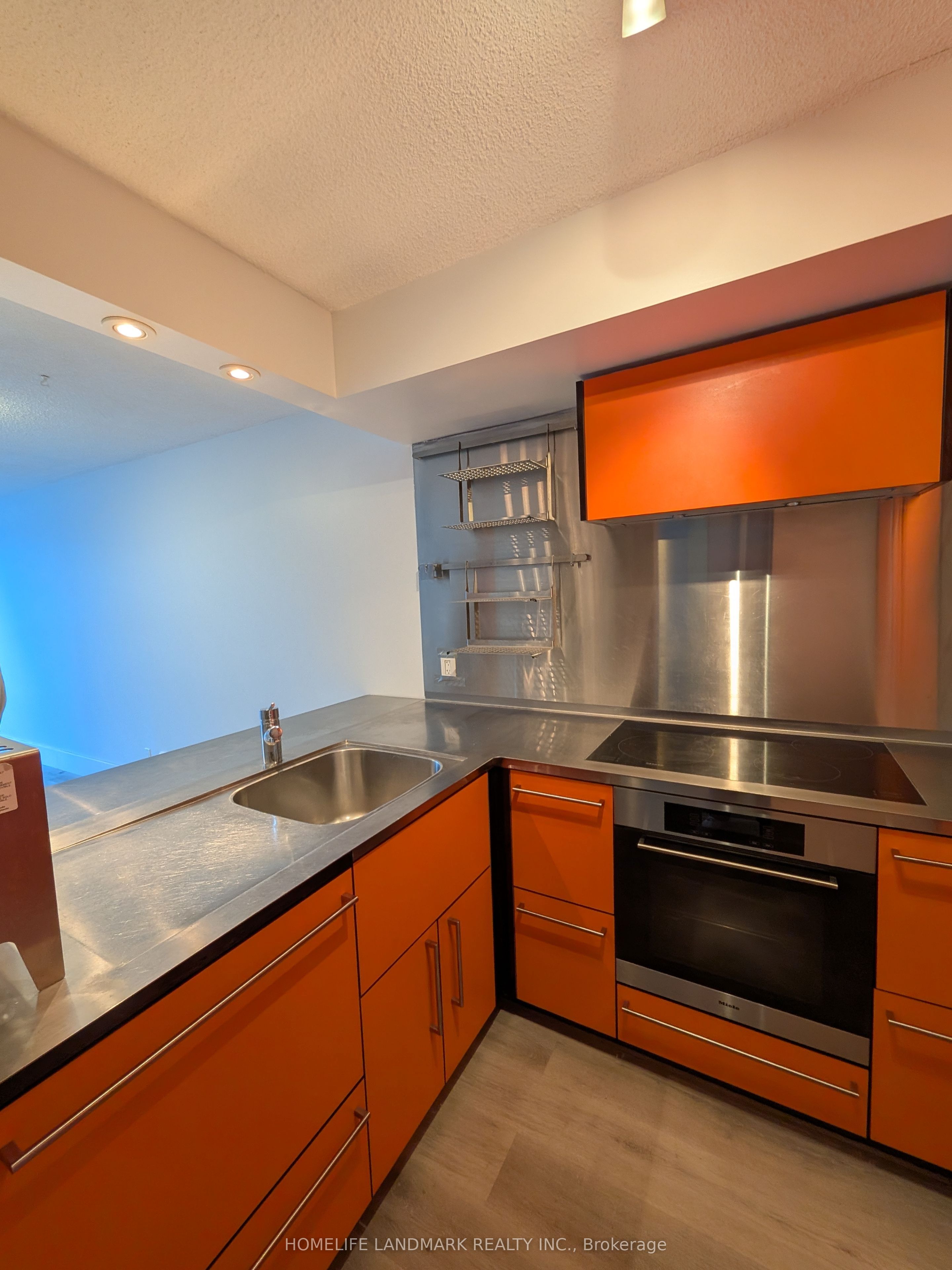 92 King Street E 805, Toronto, ON M5H 1H1 photo 4