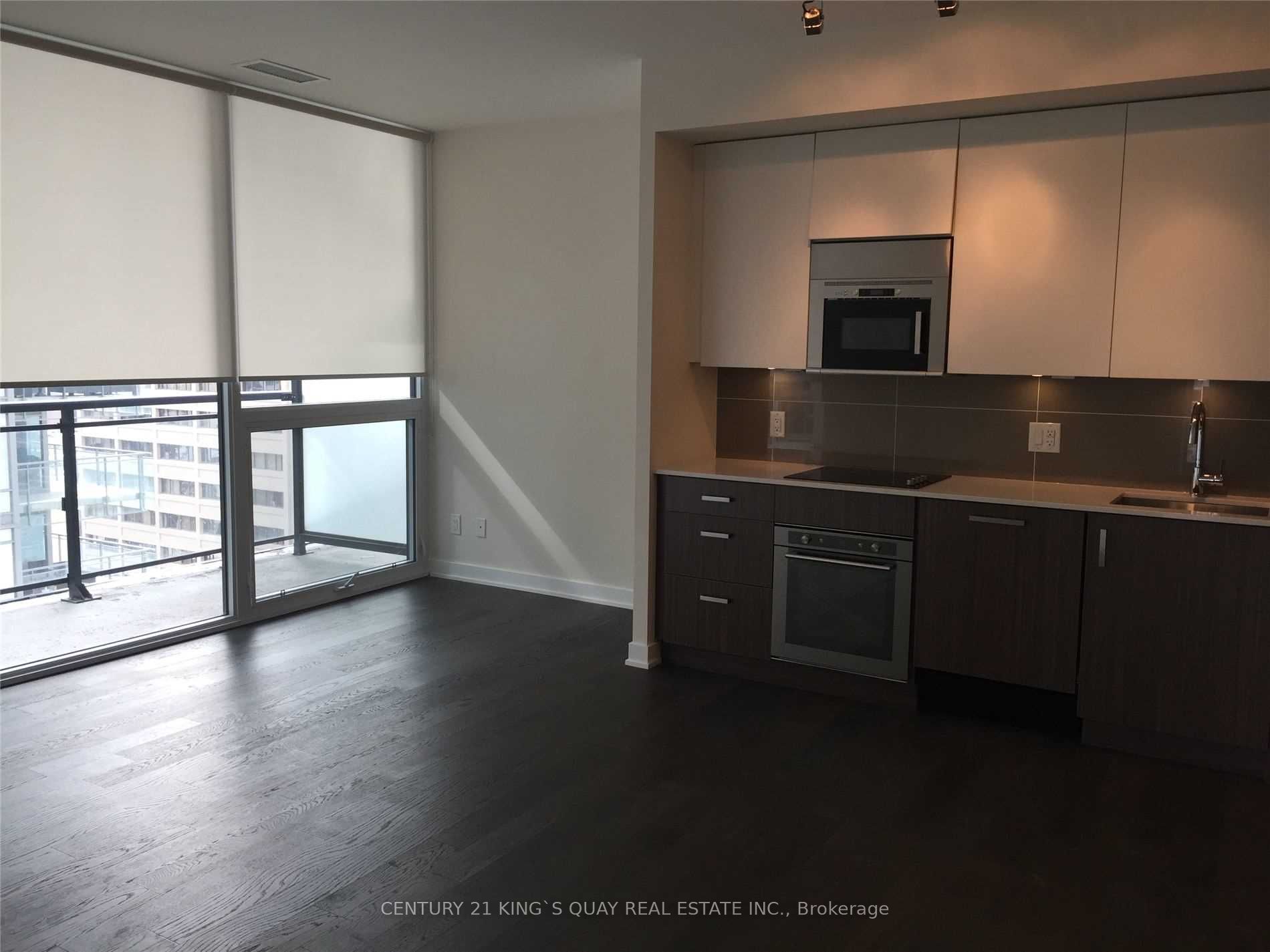17 Dundonald Street 1008, Toronto, ON M4Y 0E4 photo 4