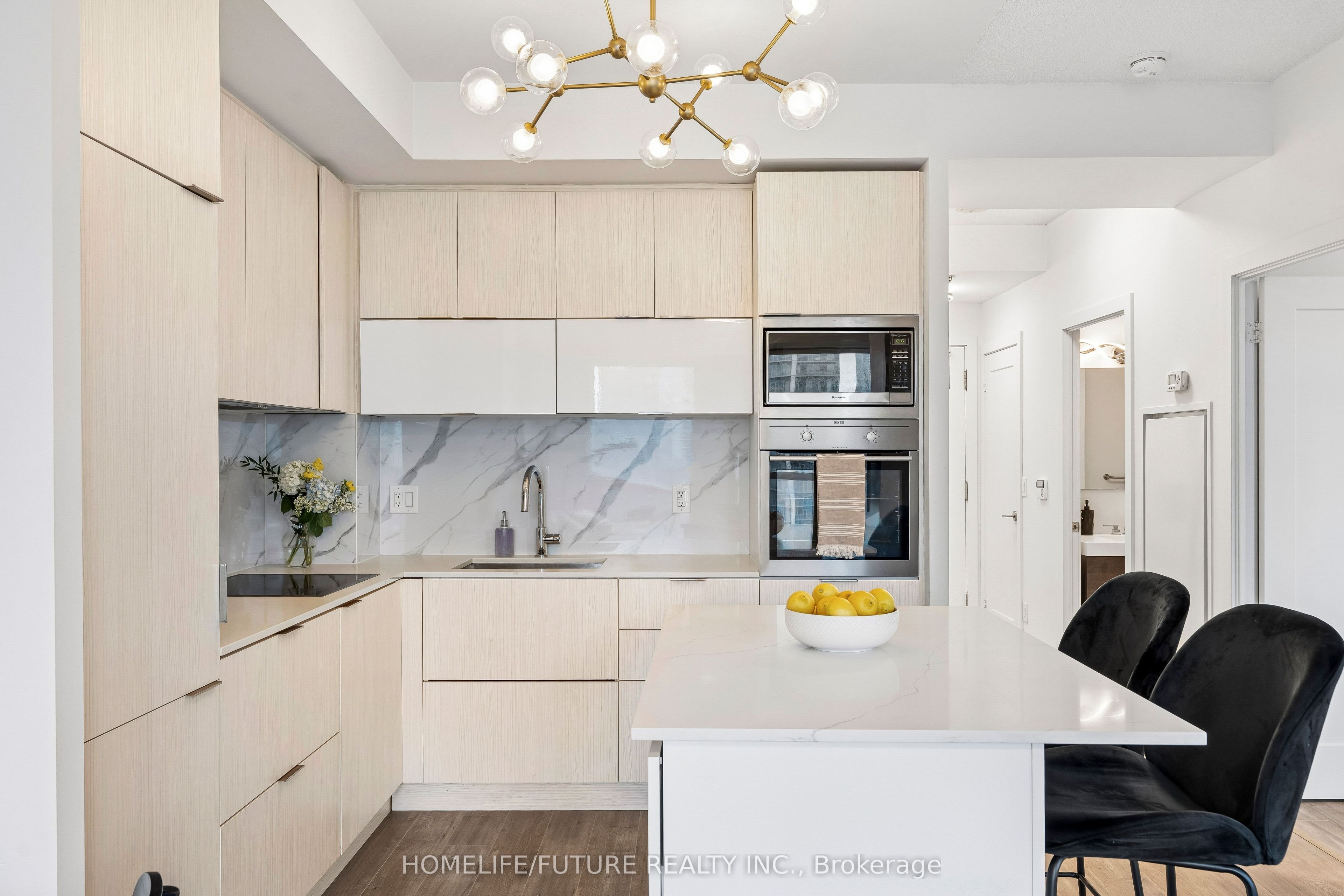 318 Richmond Street W 3805, Toronto, ON M5V 0B4 photo 5