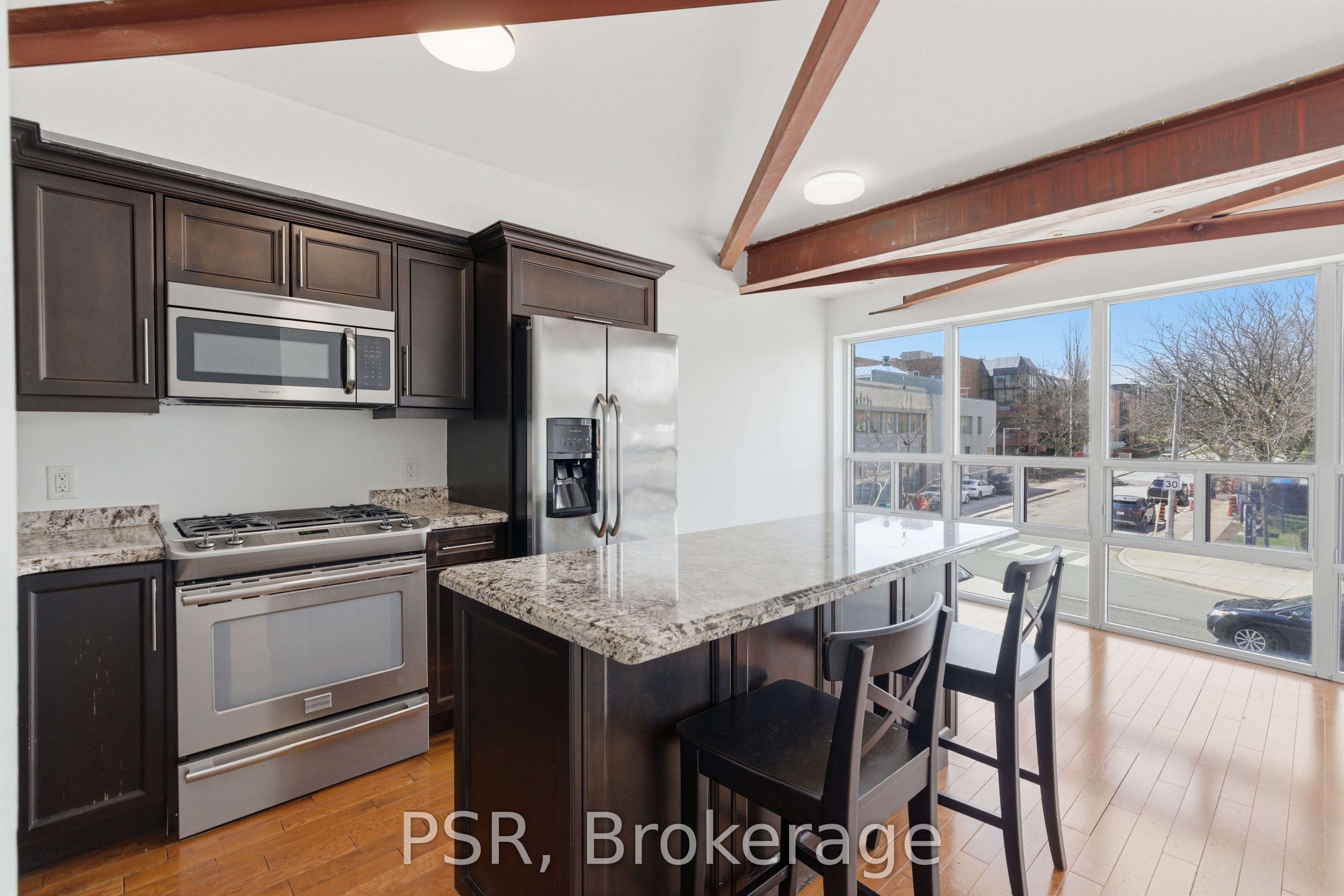 2541 Yonge Street Apt 1, Toronto, ON M4P 2H9 photo 2