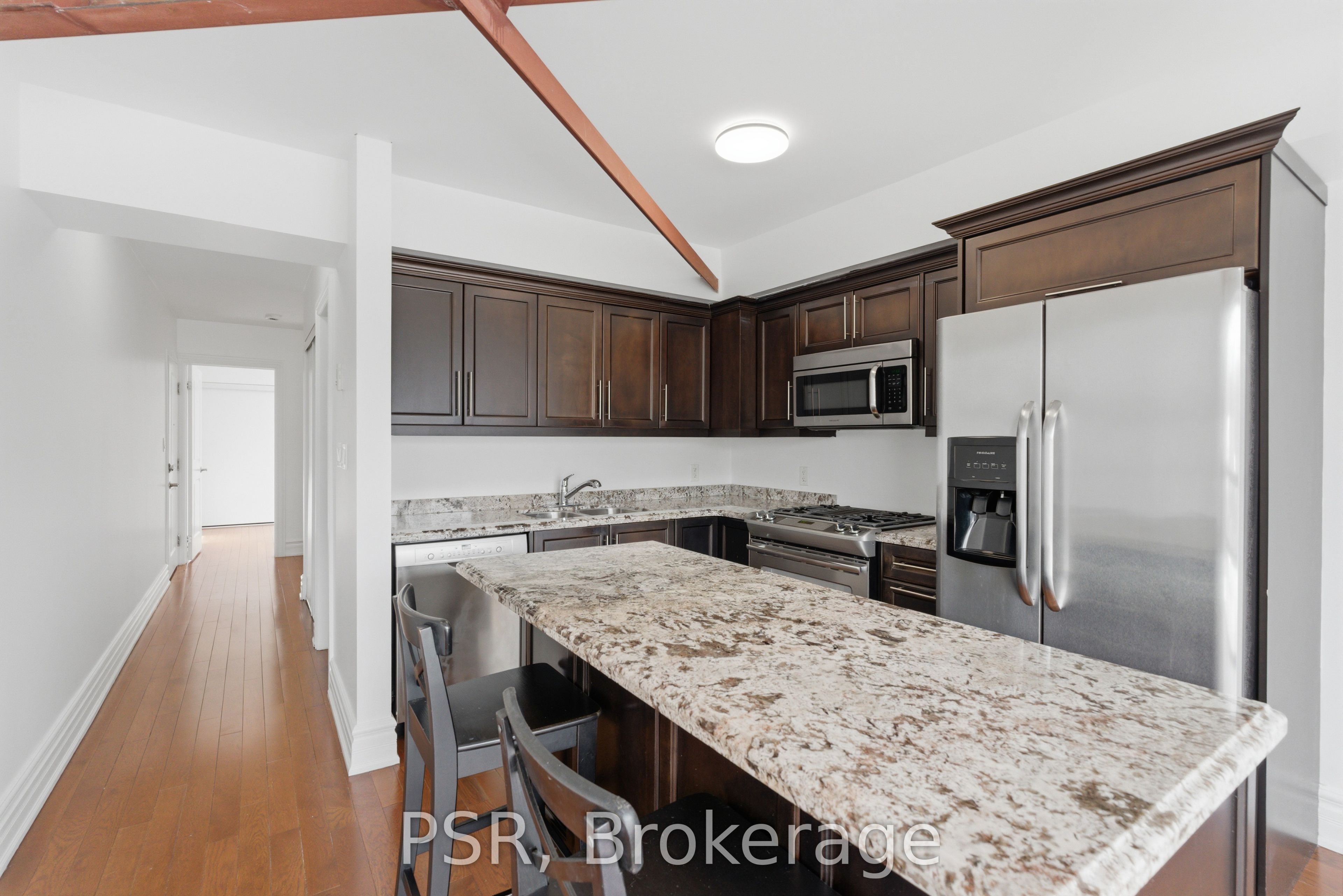 2541 Yonge Street Apt 1, Toronto, ON M4P 2H9 photo 3