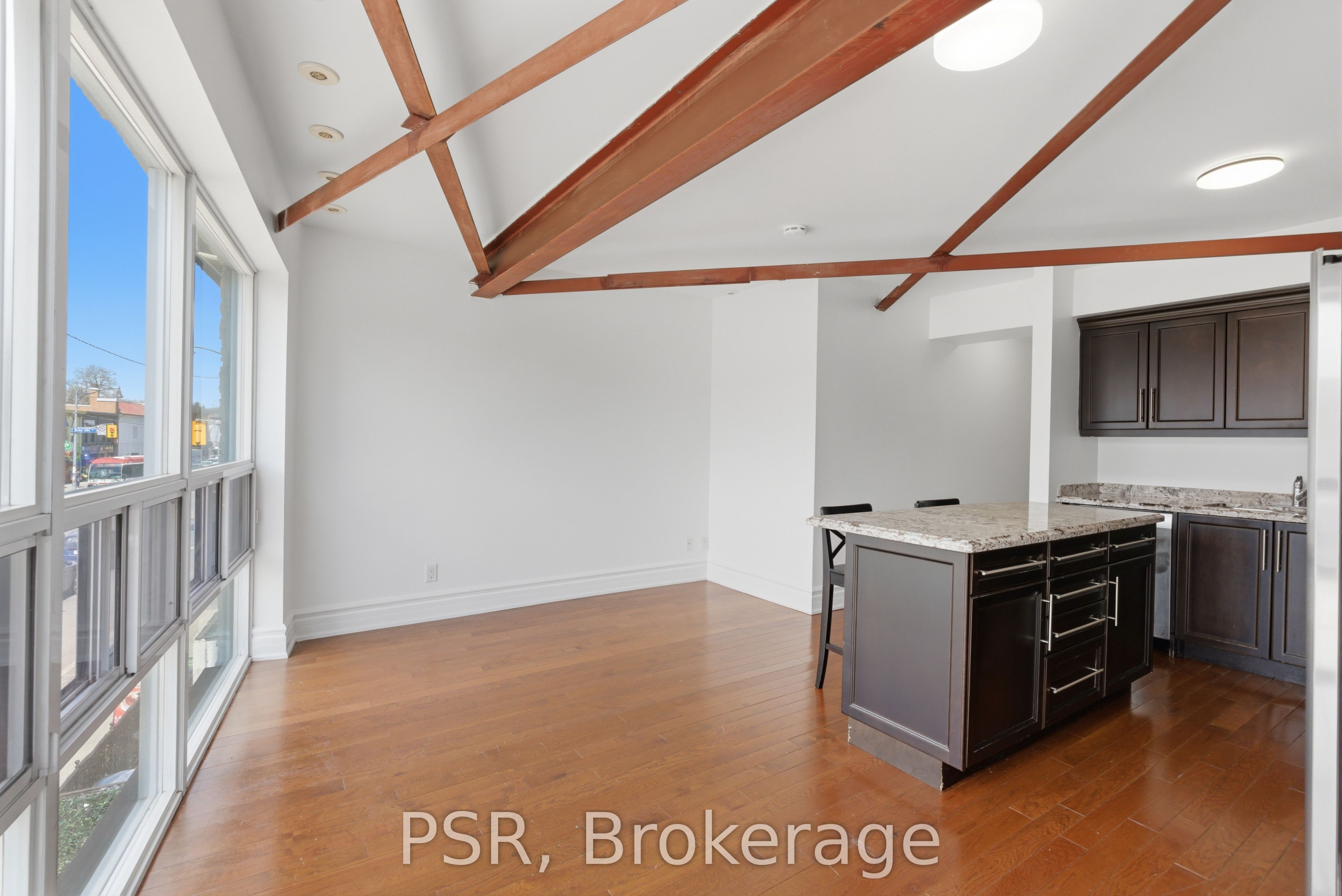 2541 Yonge Street Apt 1, Toronto, ON M4P 2H9 photo 4
