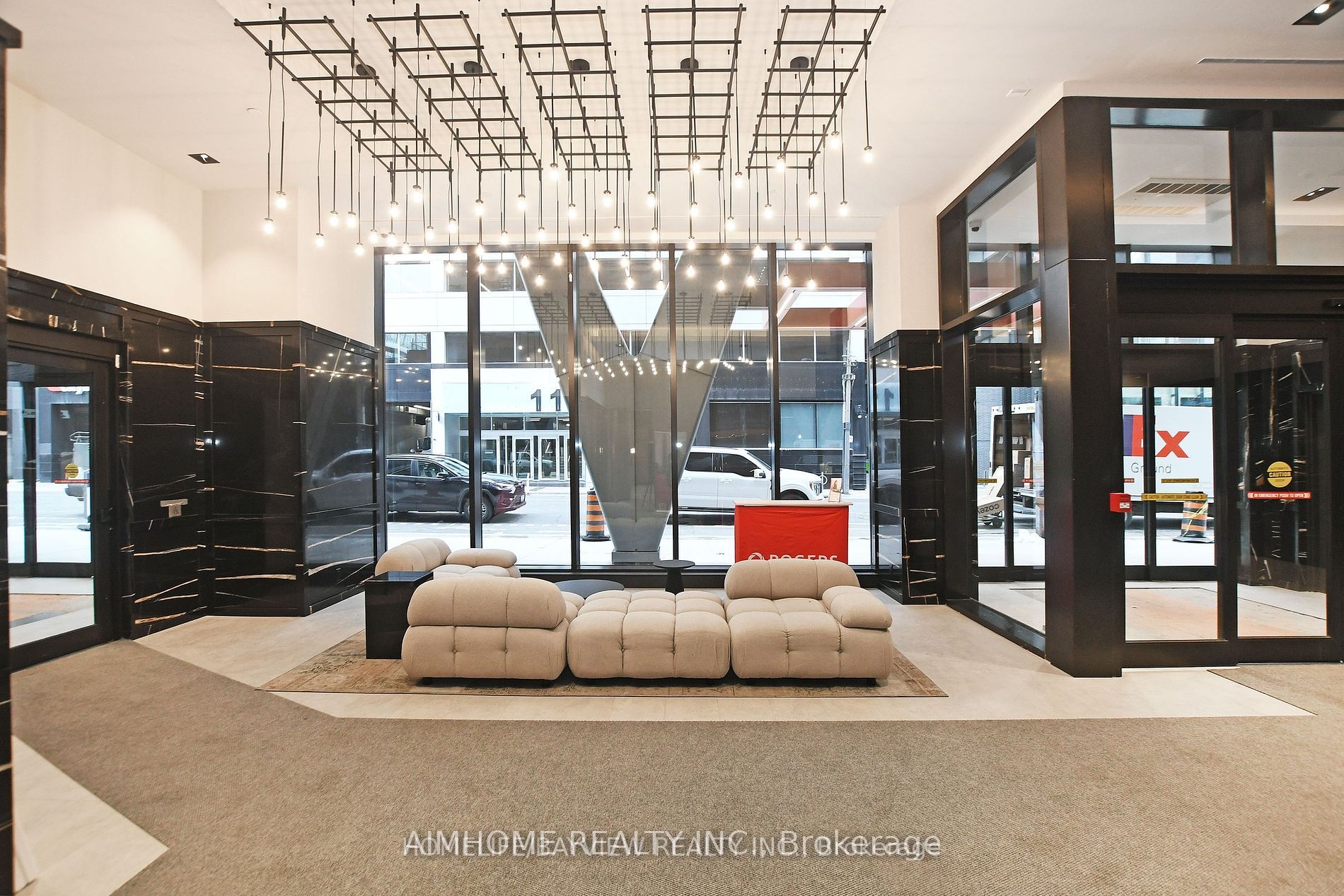 108 Peter Street 4510, Toronto, ON M5V 0W2 photo 2