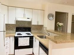 18 Pemberton Avenue 600, Toronto, ON M2M 4K9 photo 2
