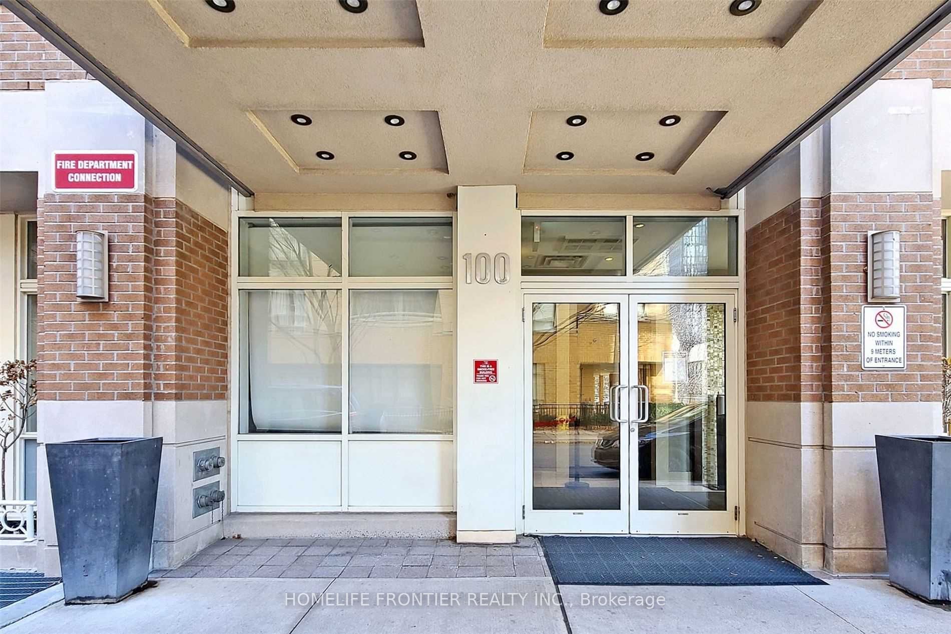100 Hayden Street 1705, Toronto, ON M4Y 3C7 photo 4