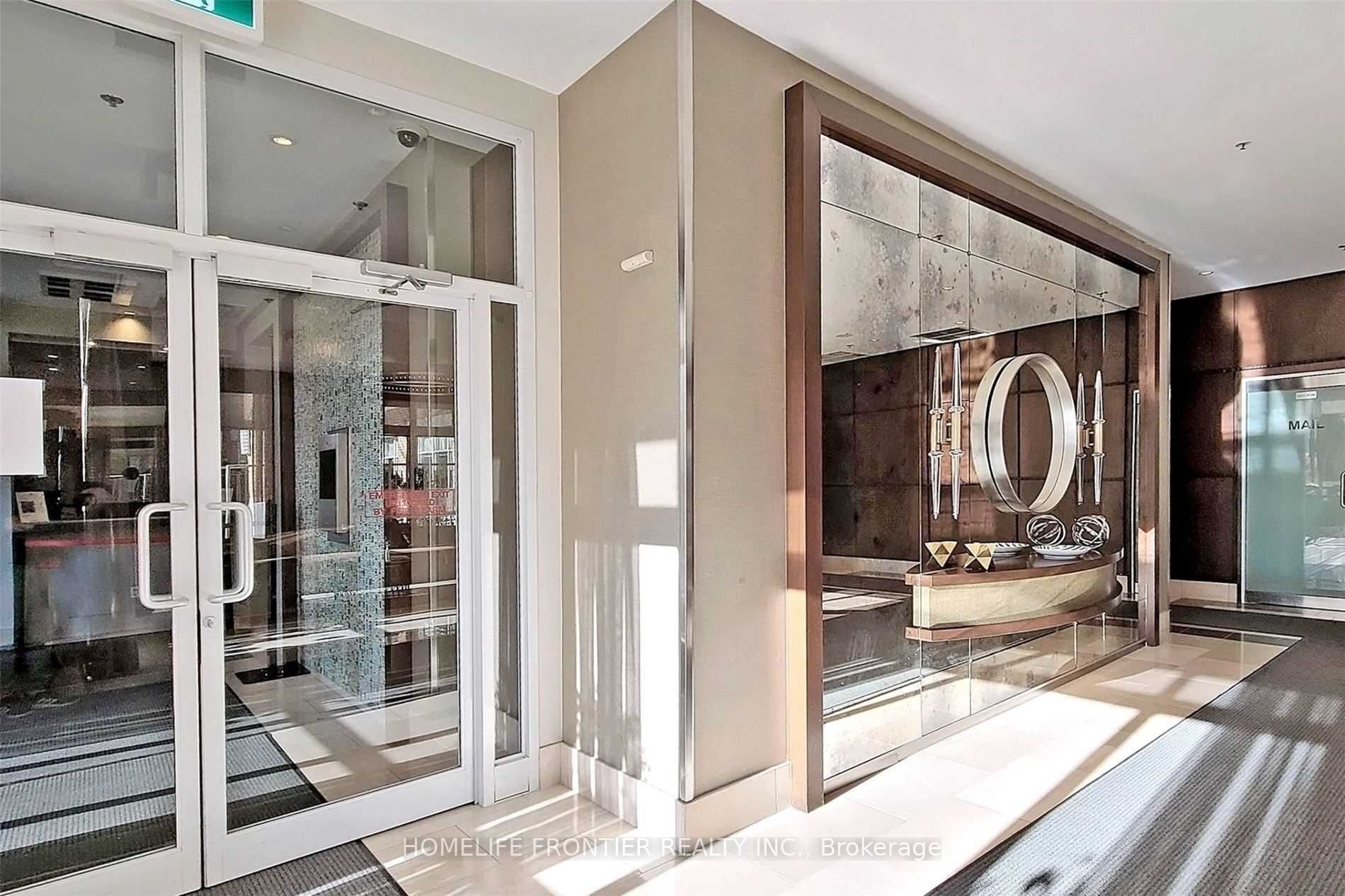 100 Hayden Street 1705, Toronto, ON M4Y 3C7 photo 5