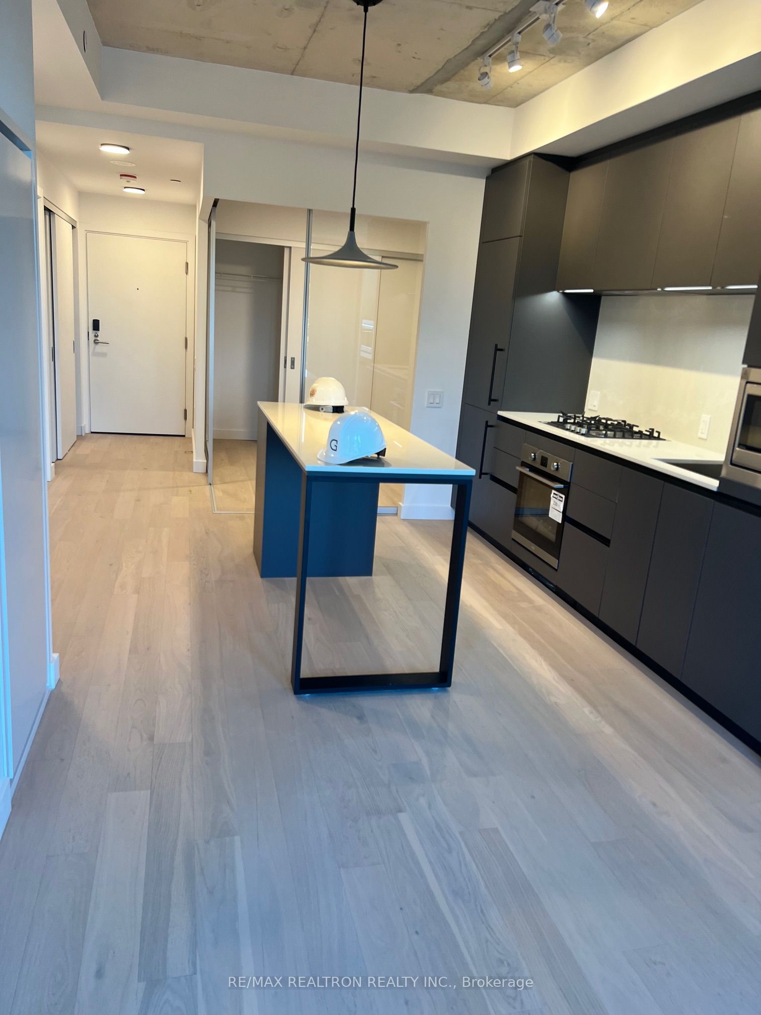 1720 Bayview Avenue 403, Toronto, ON M4G 3C4 photo 3