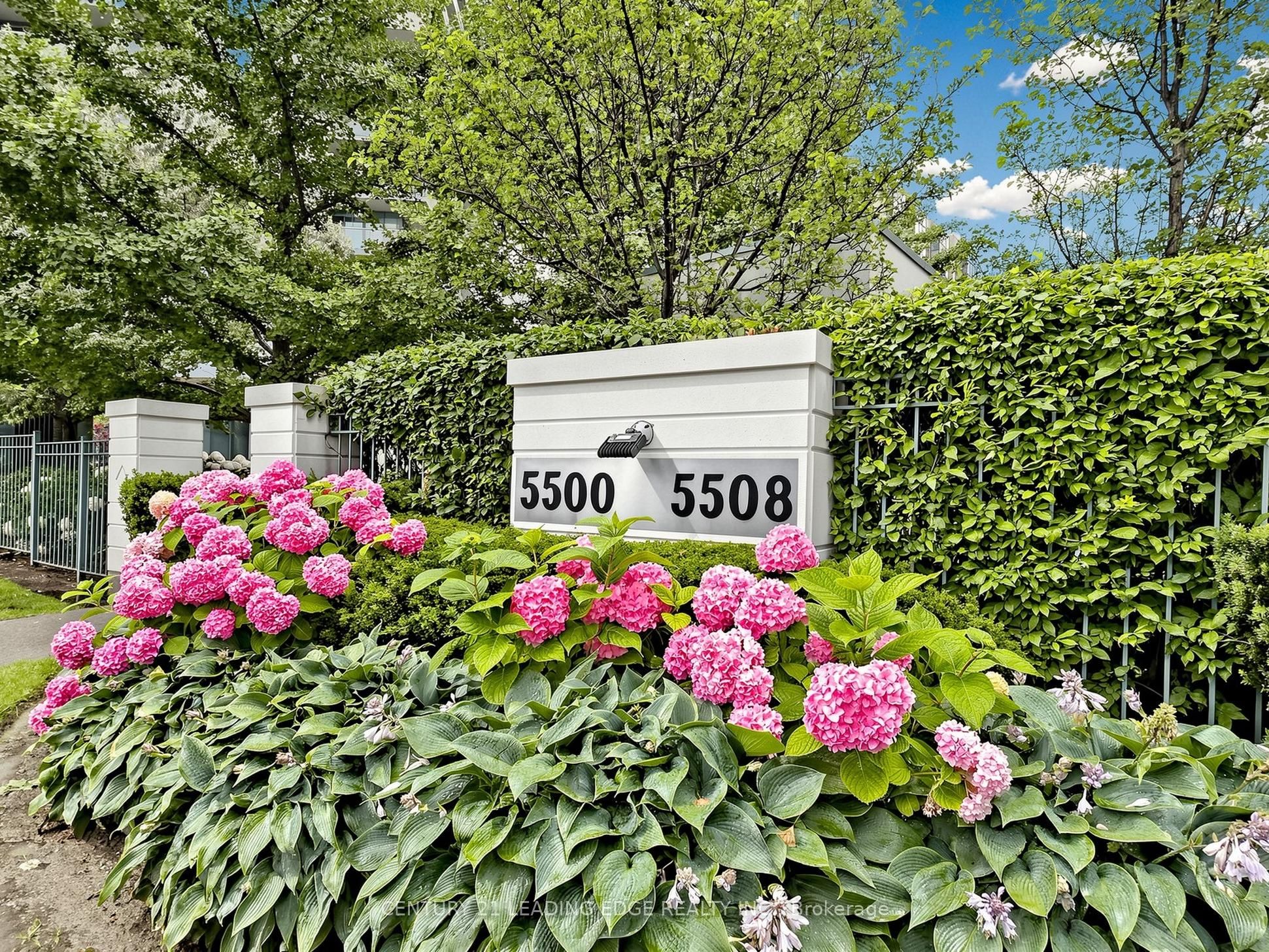 5500 Yonge Street 1610, Toronto, ON M2N 7L1 photo 2