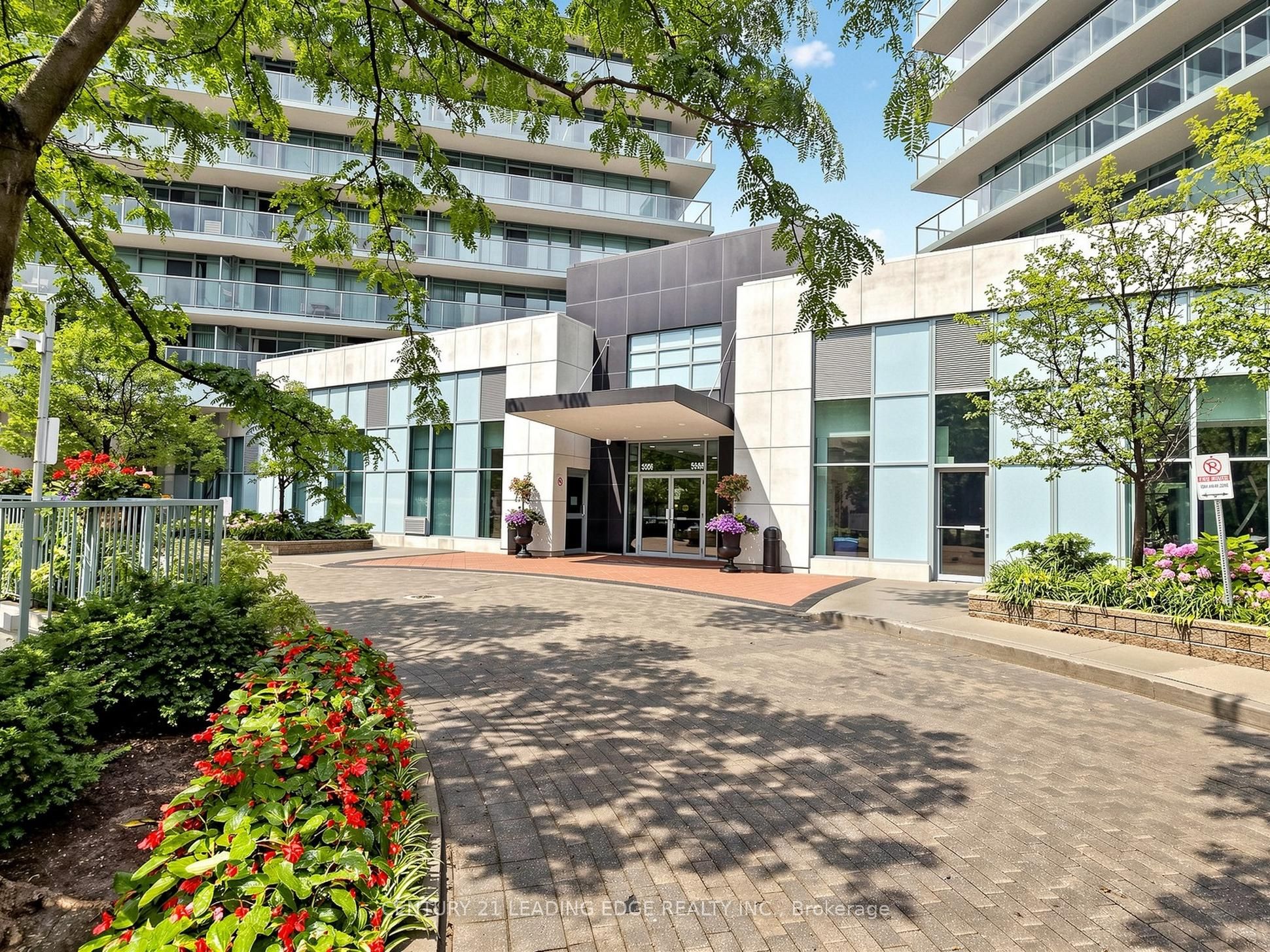 5500 Yonge Street 1610, Toronto, ON M2N 7L1 photo 3