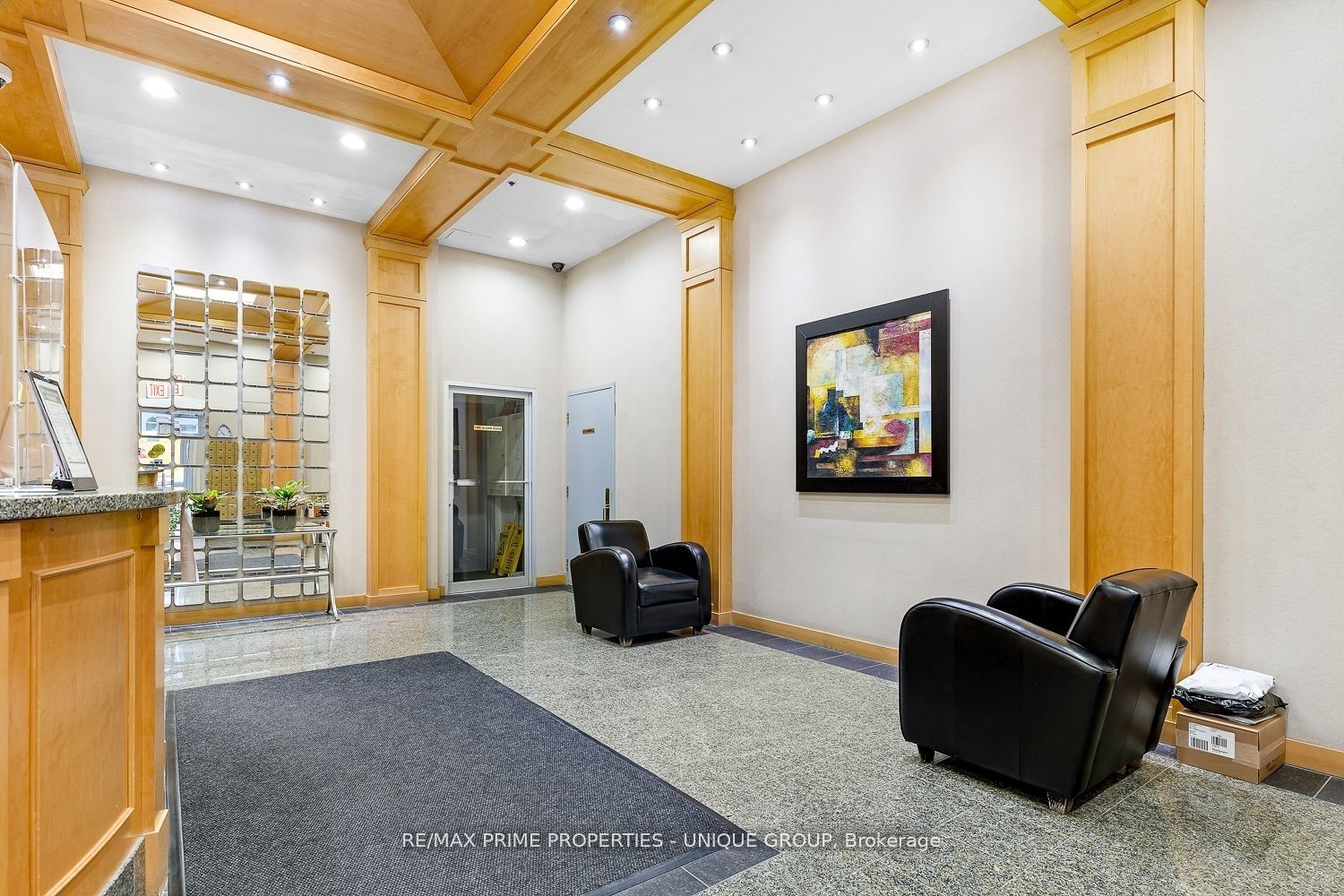 43 Eglinton Avenue E 1506, Toronto, ON M4P 1A5 photo 2