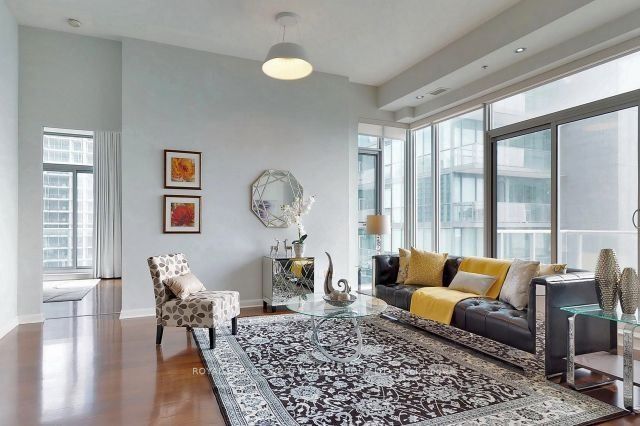 375 King Street W Lph3403, Toronto, ON M5V 1K1 photo 5