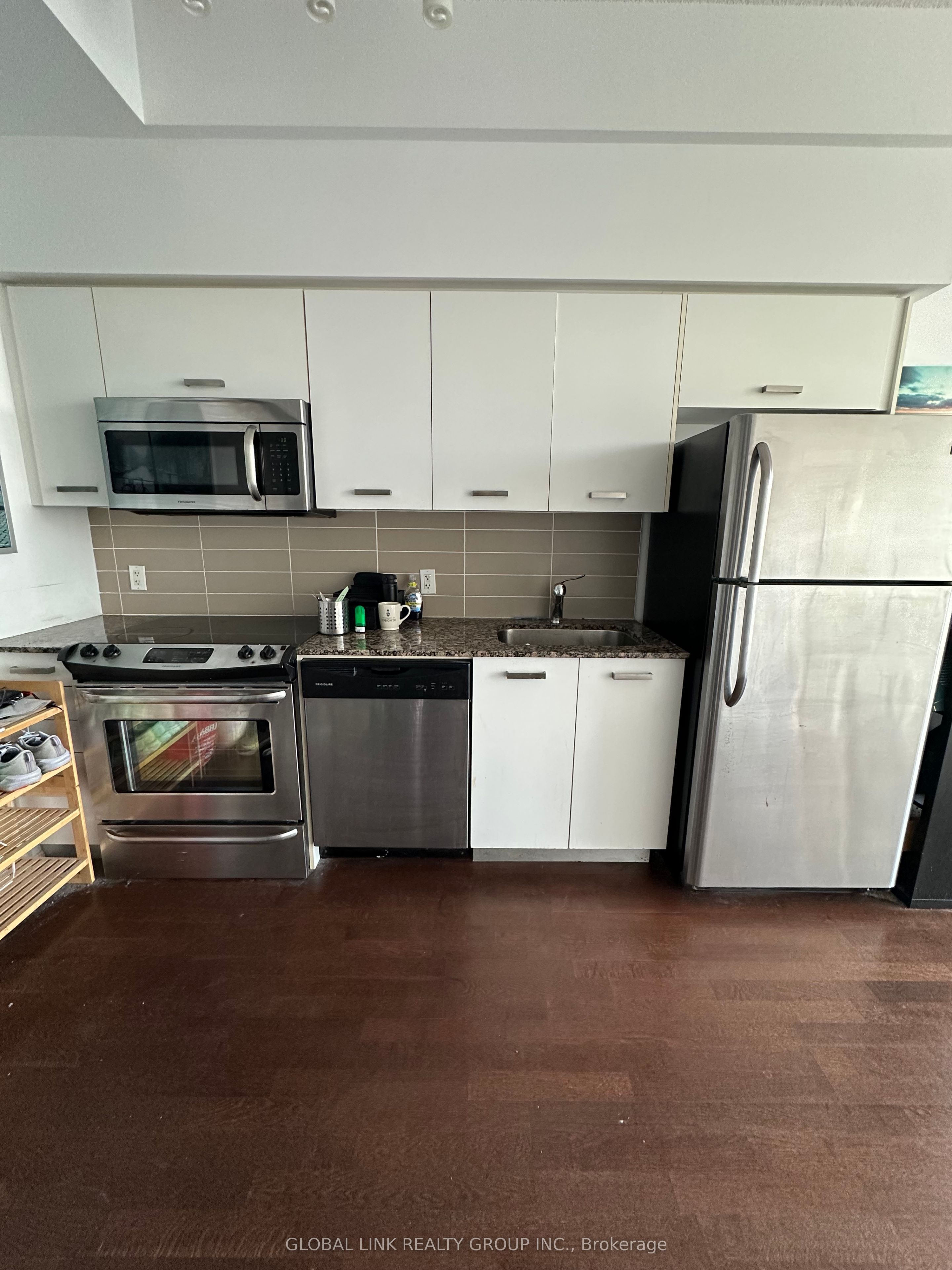 832 bay Street 3009, Toronto, ON M5S 1Z6 photo 5