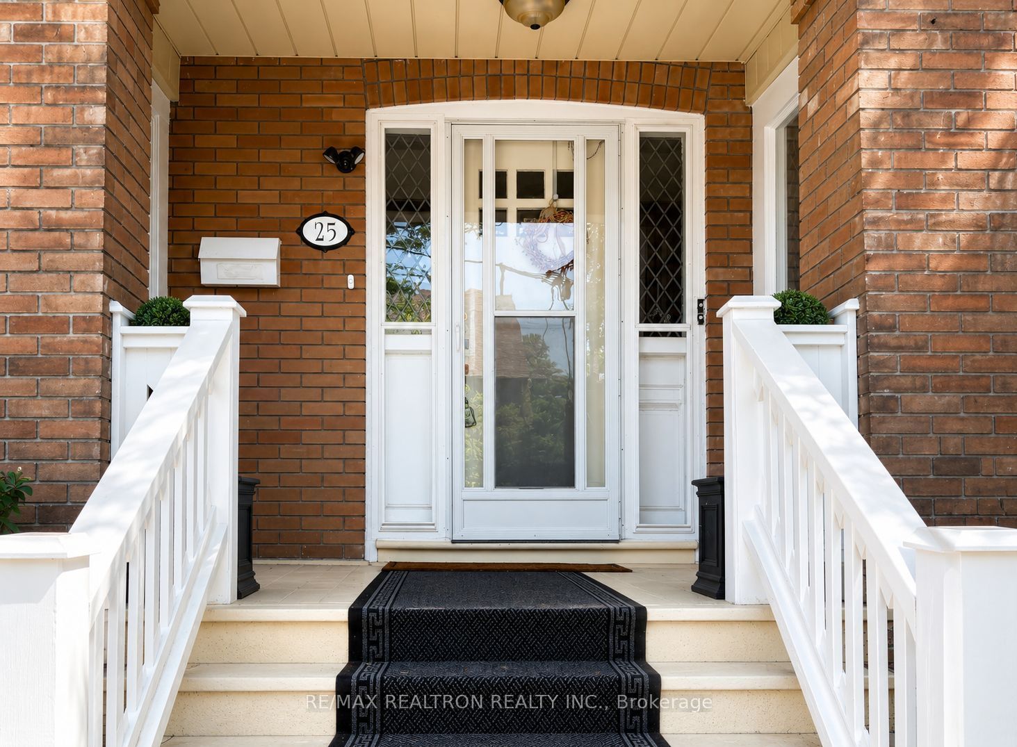 25 Ranleigh Avenue B, Toronto, ON M4N 1X2 photo 2